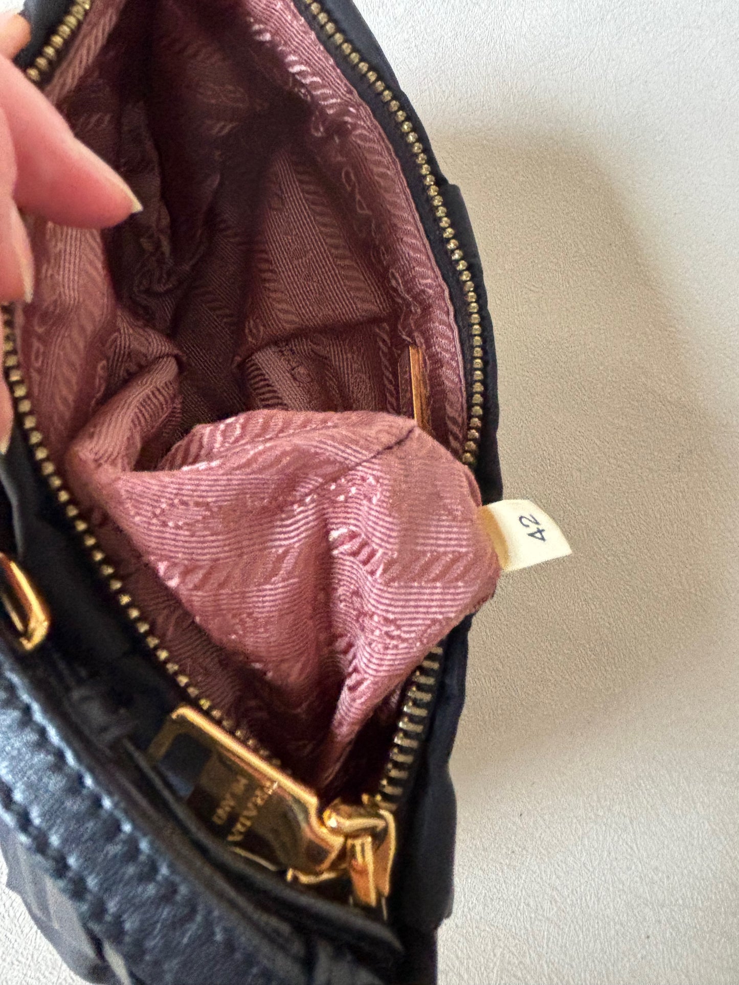 PRADA Pochette Noeud Nylon