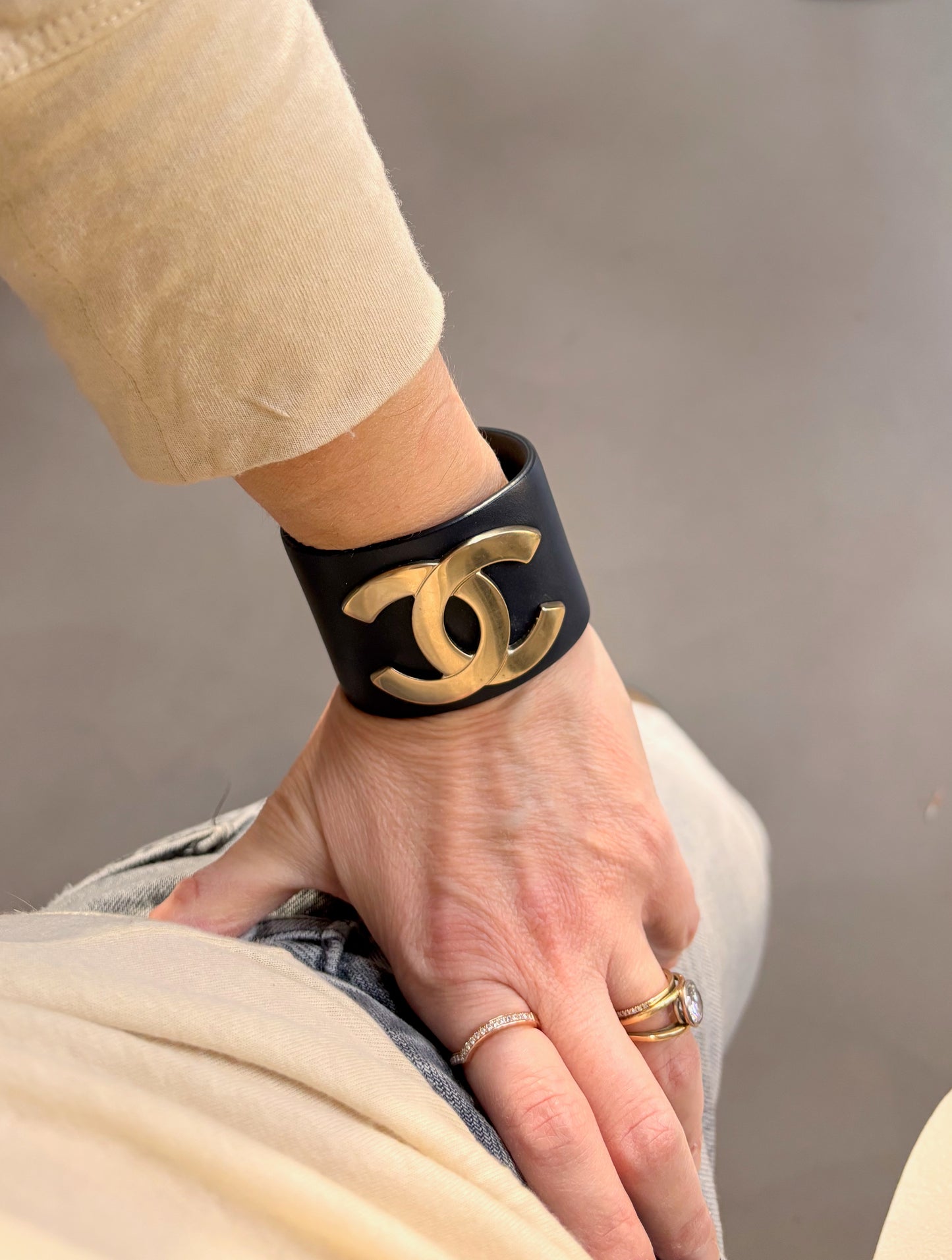 CHANEL Bracelet Manchette