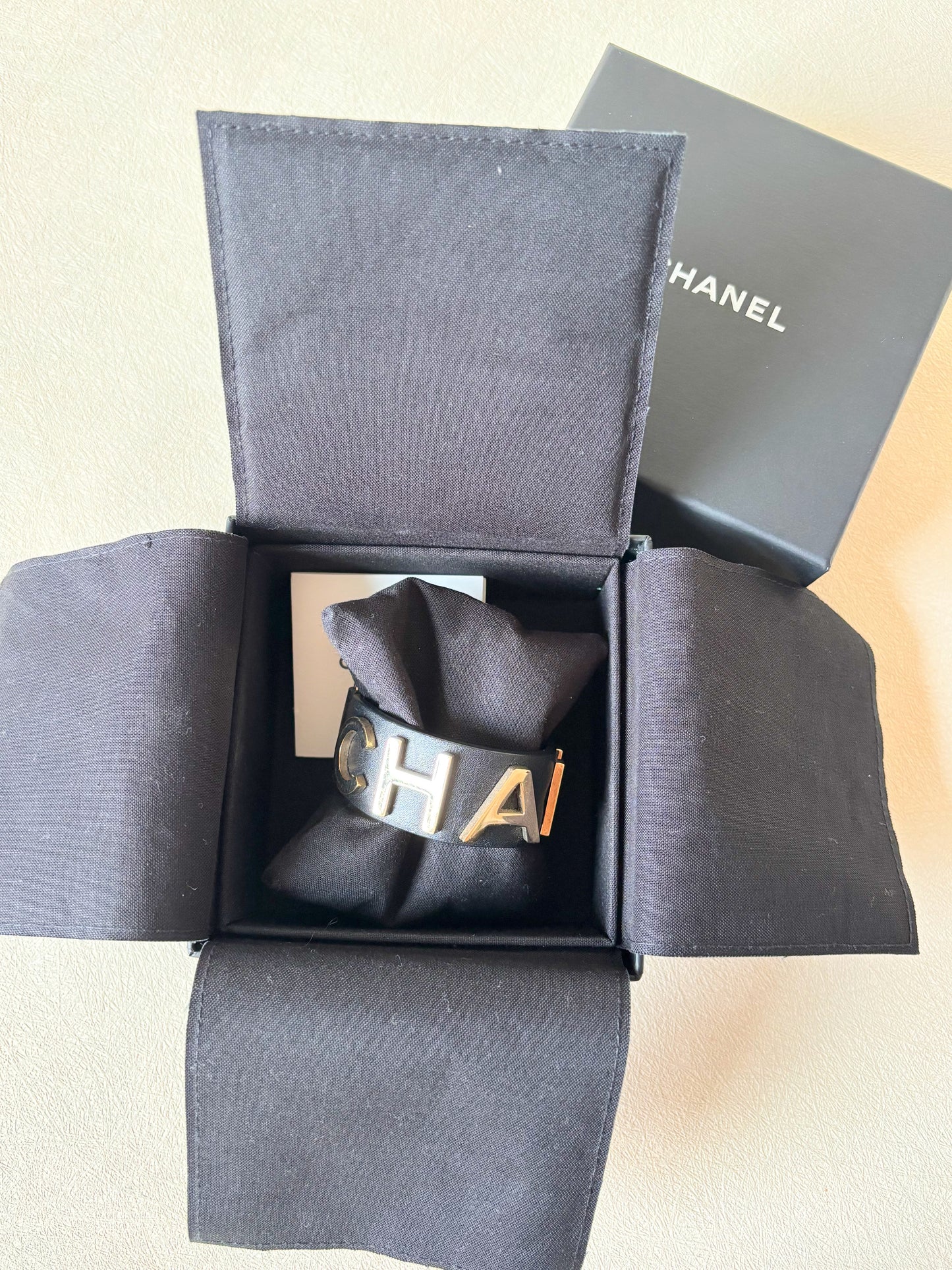 CHANEL Bracelet Manchette