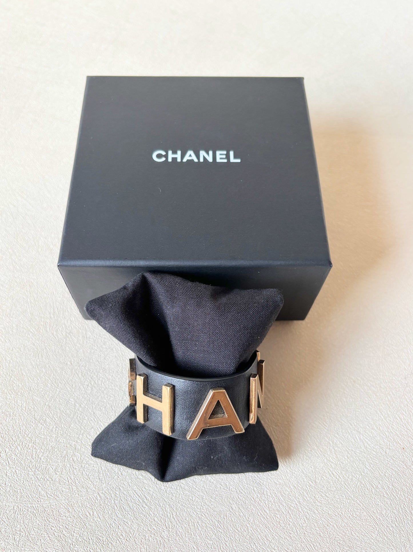 CHANEL Bracelet Manchette