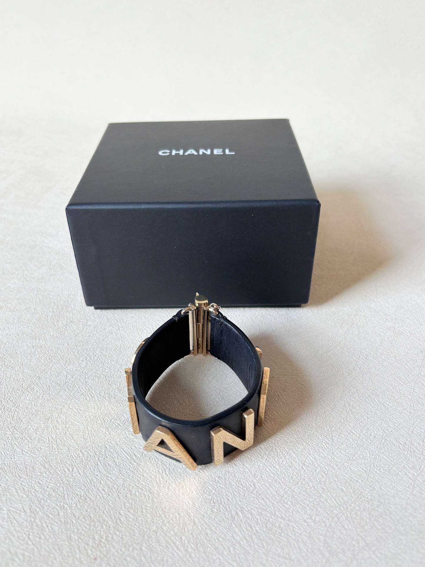 CHANEL Bracelet Manchette