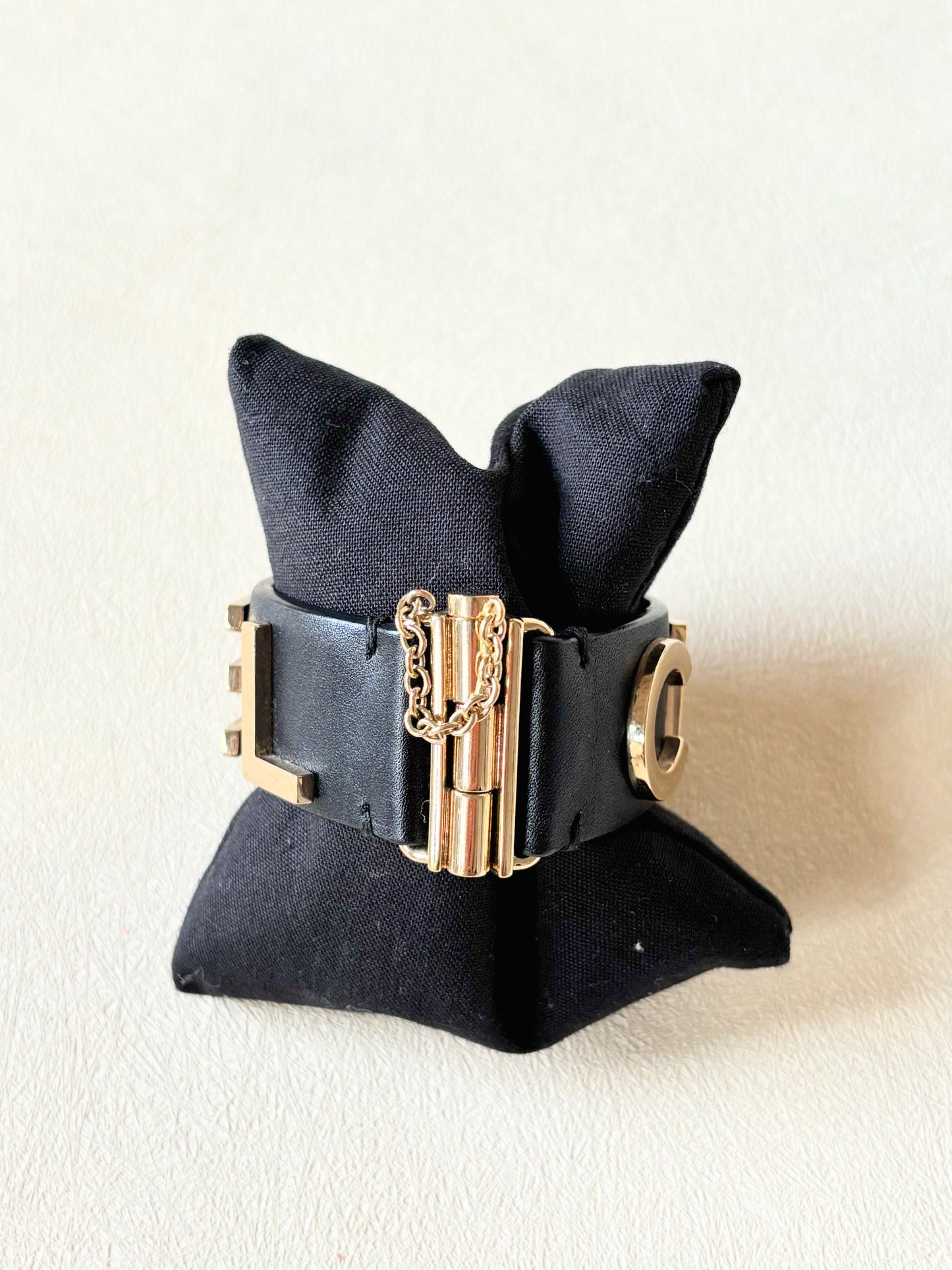 CHANEL Bracelet Manchette
