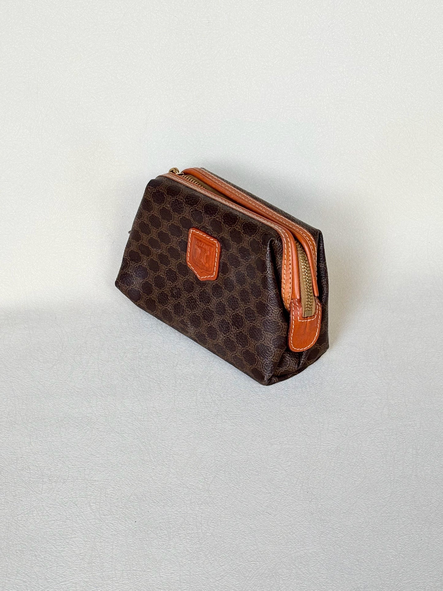 CÉLINE Pochette Triomphe