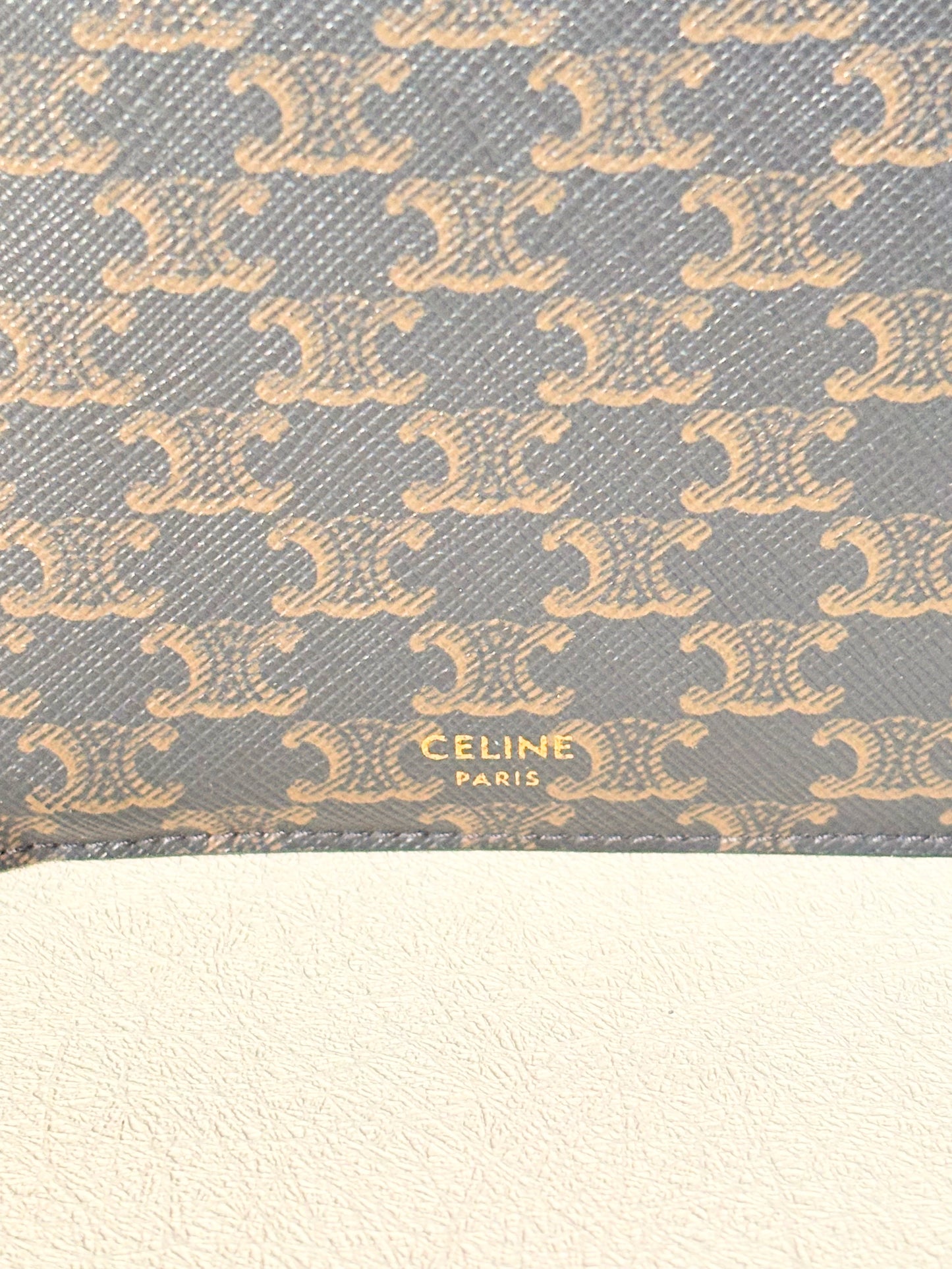 CÉLINE Portefeuille