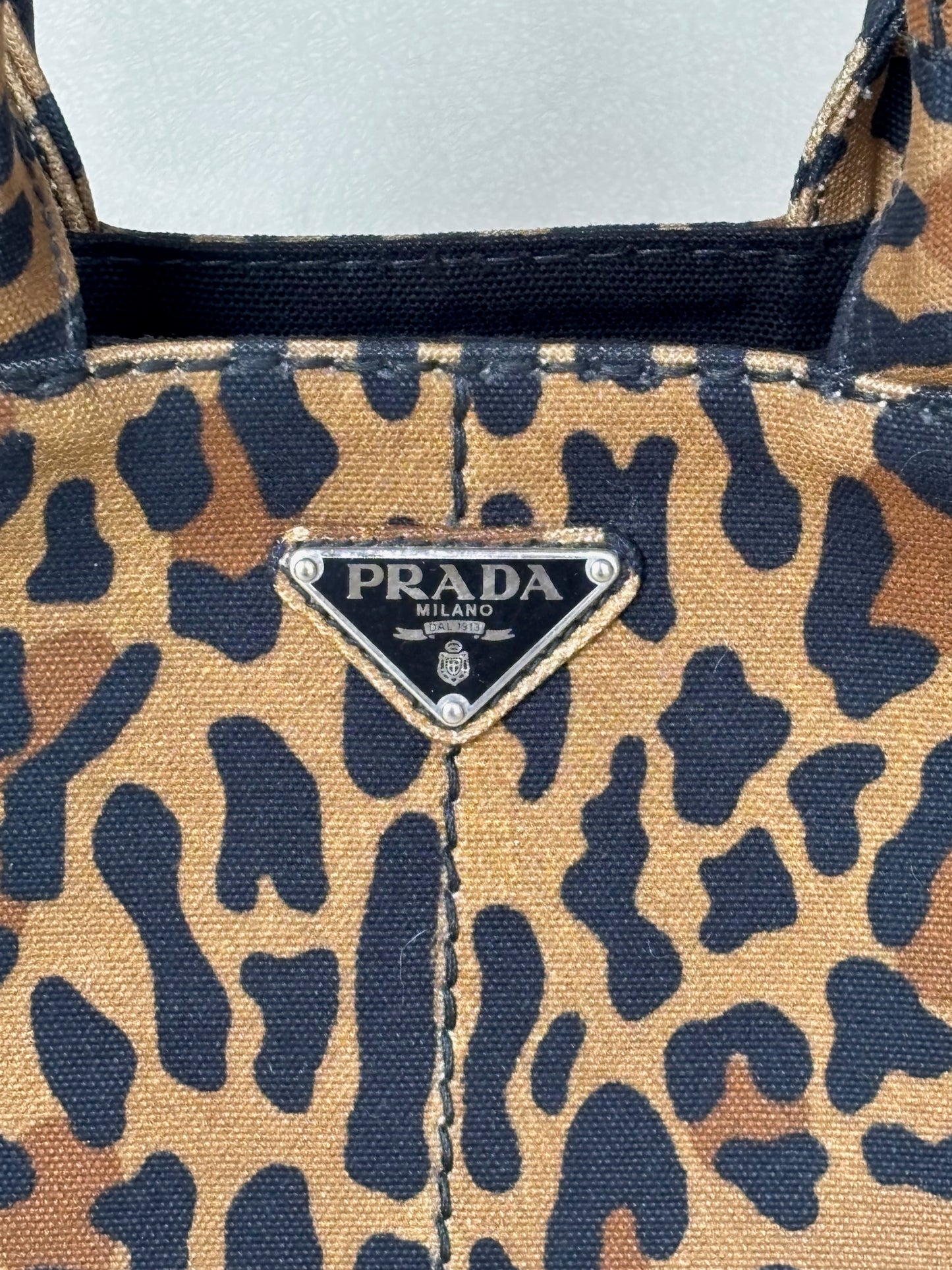 PRADA Sac Canapa