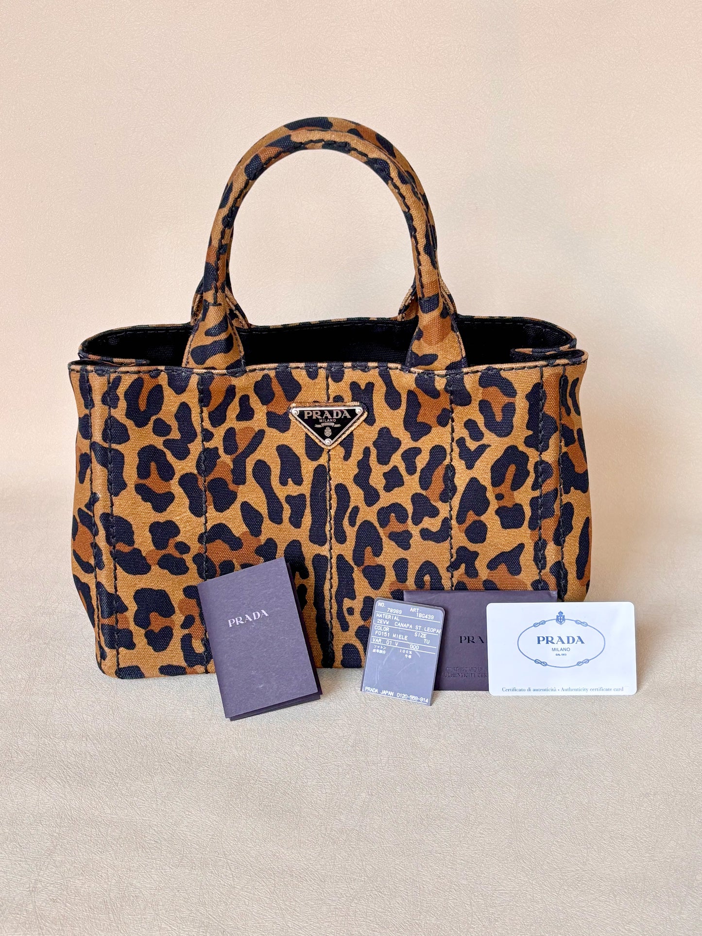 PRADA Sac Canapa