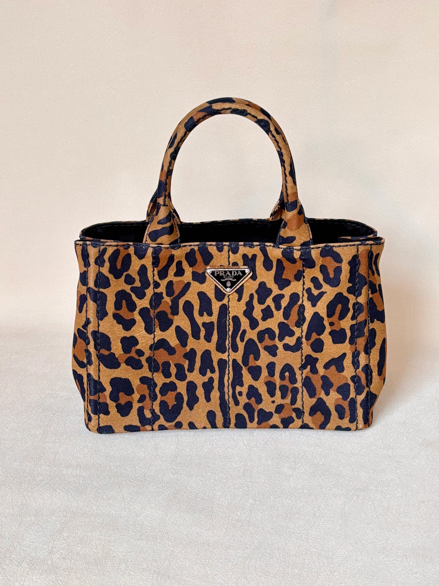 PRADA Sac Canapa