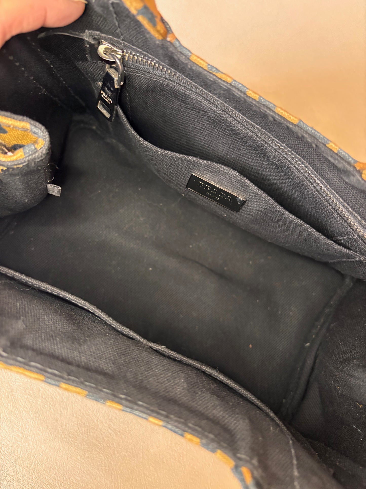 PRADA Sac Canapa