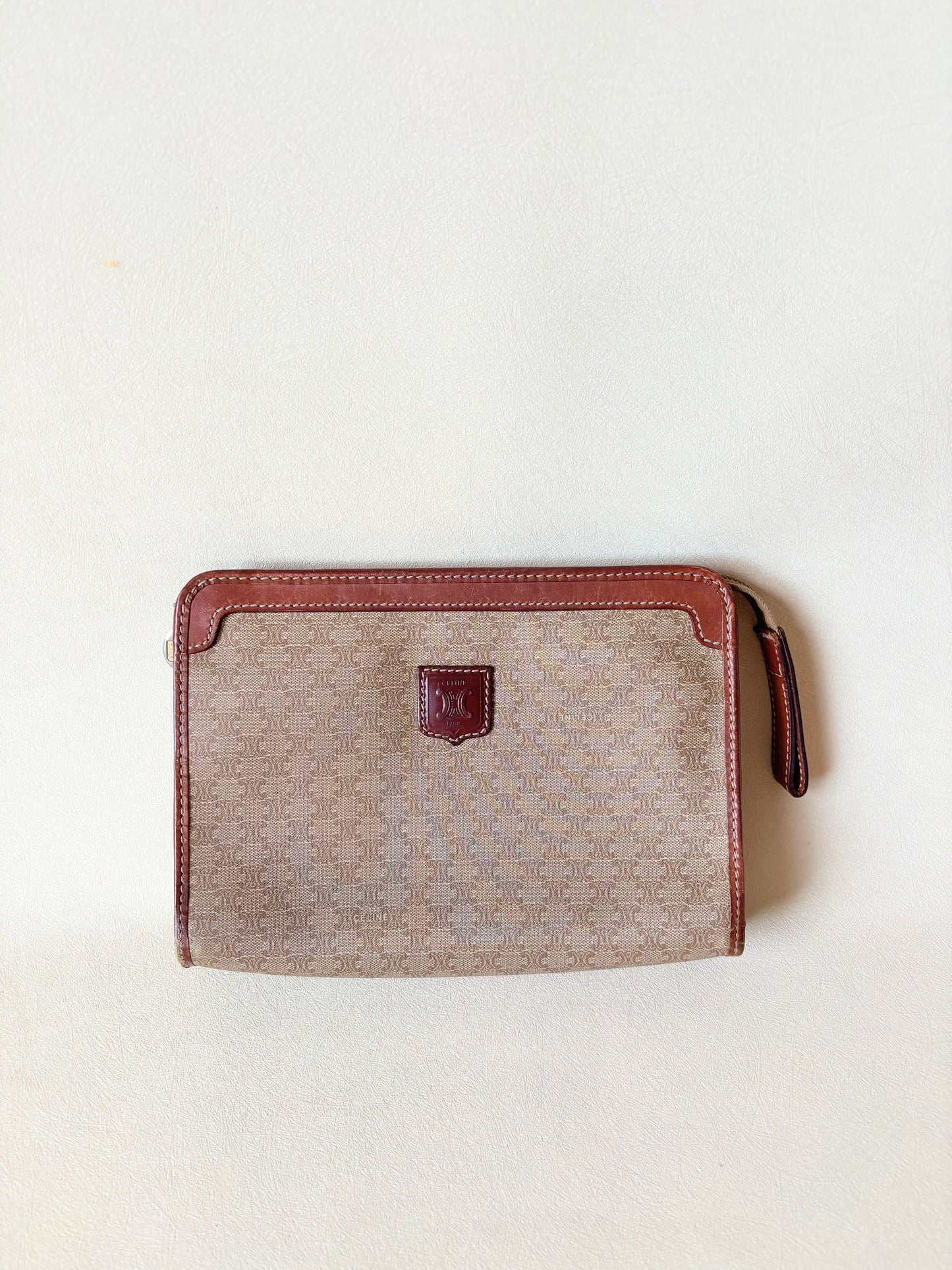 CÉLINE Pochette Triomphe