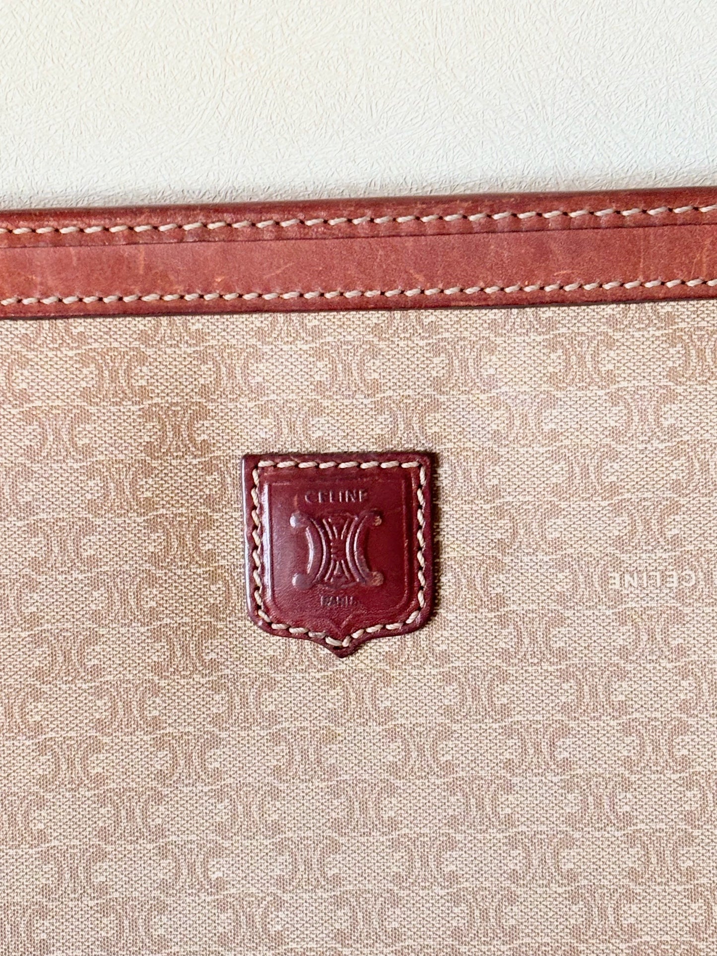 CÉLINE Pochette Triomphe