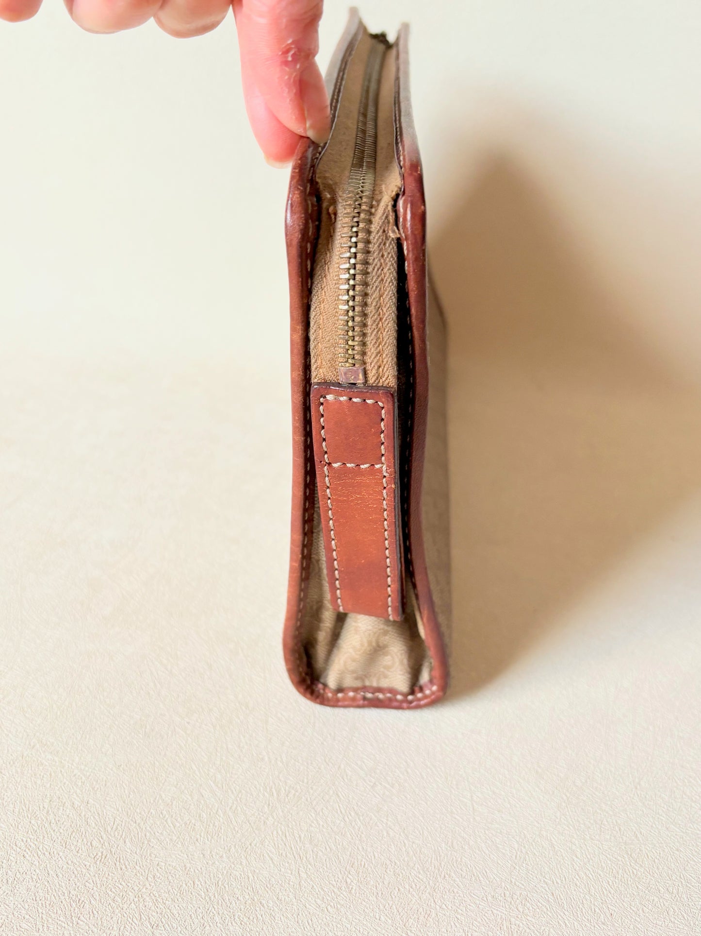 CÉLINE Pochette Triomphe