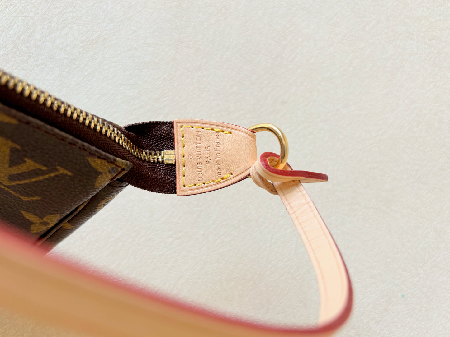 LOUIS VUITTON Pochette Accessoires