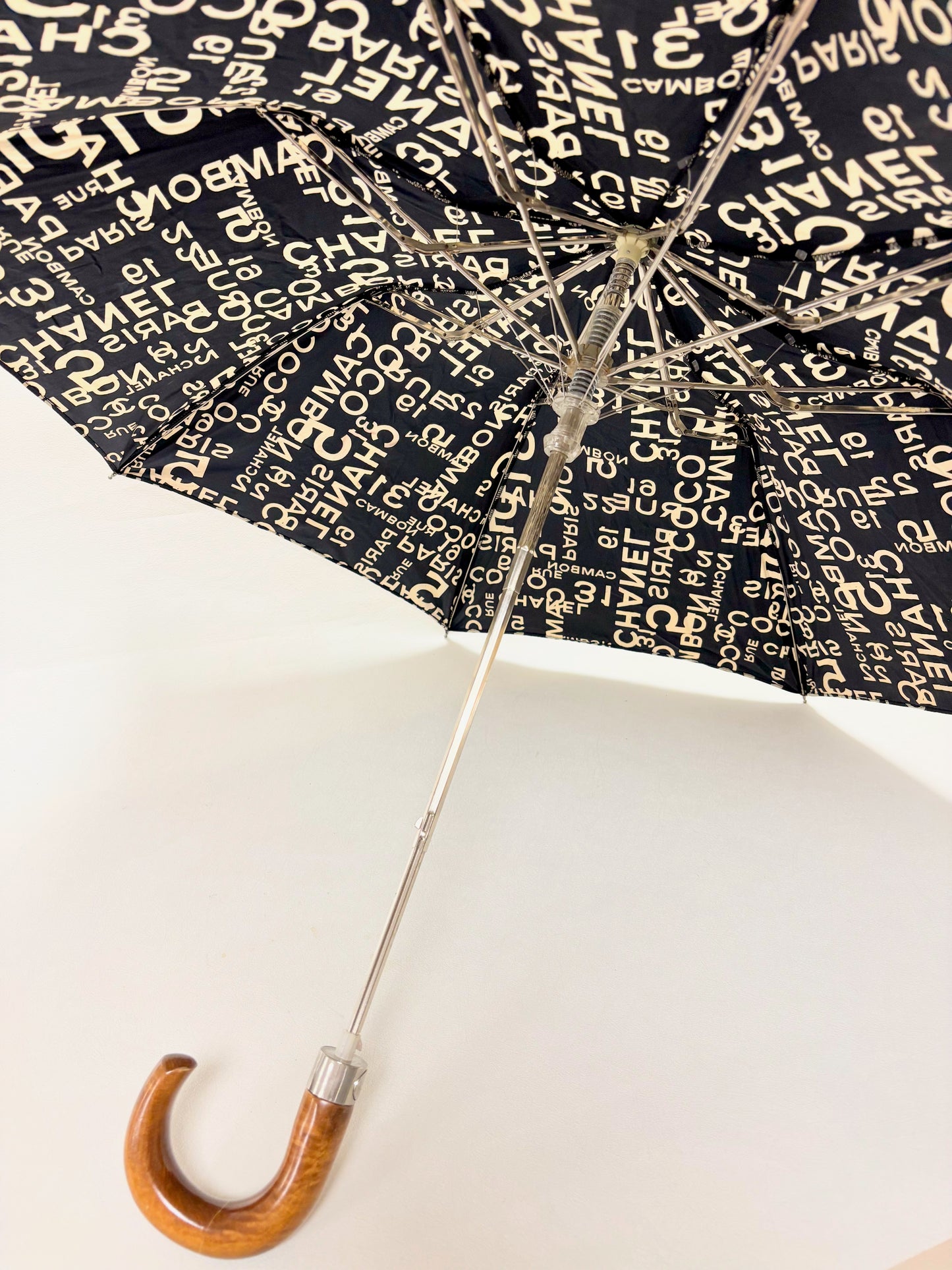 CHANEL Parapluie Coco