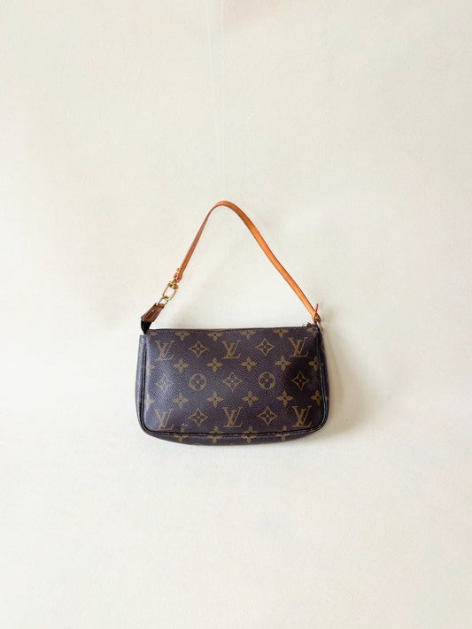 LOUIS VUITTON Pochette Accessoires