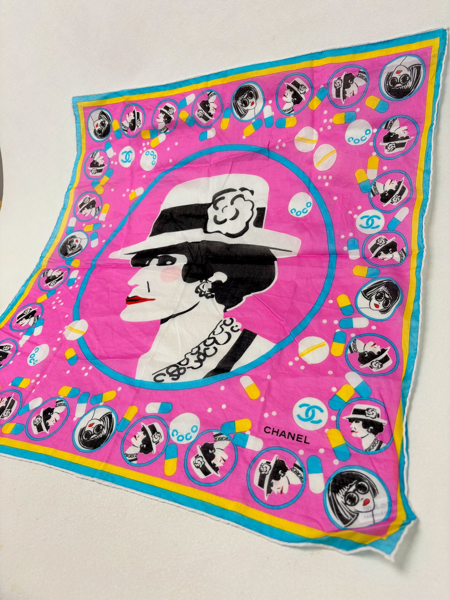 CHANEL Foulard Coco