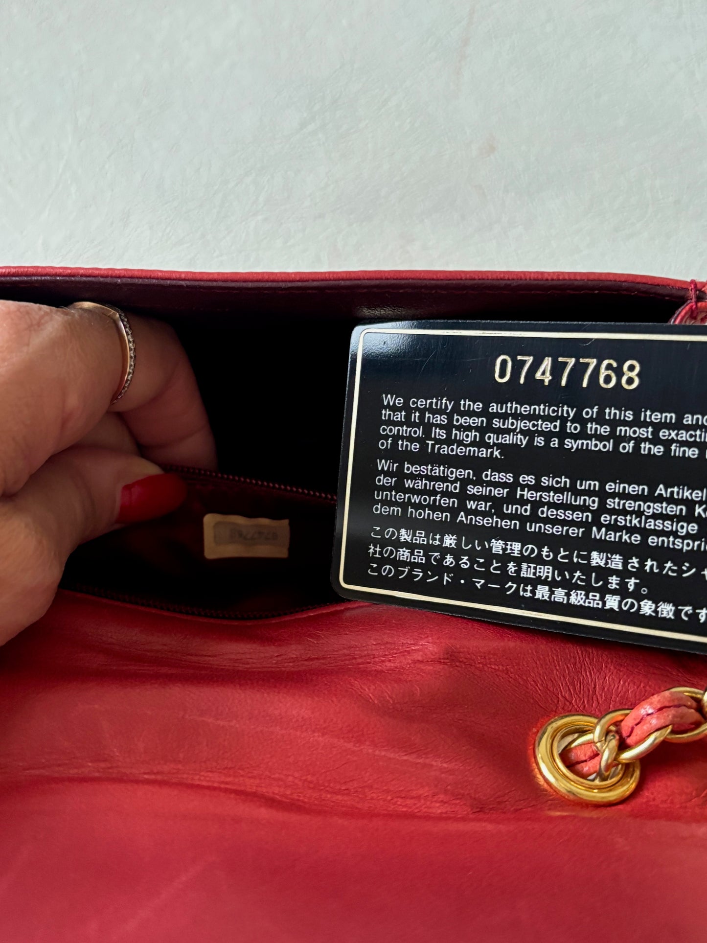 CHANEL Sac en cuir corail