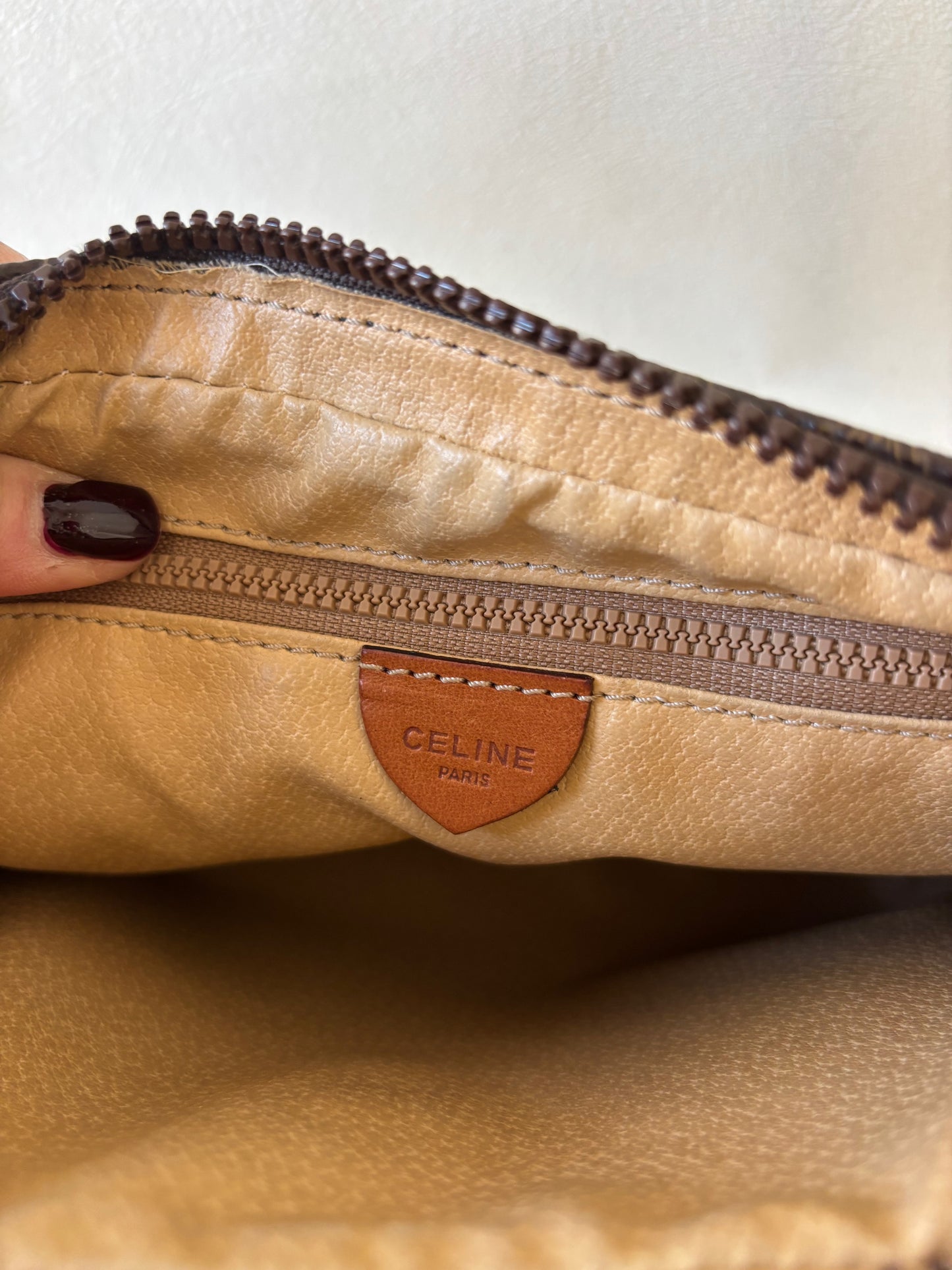 CÉLINE Pochette Triomphe