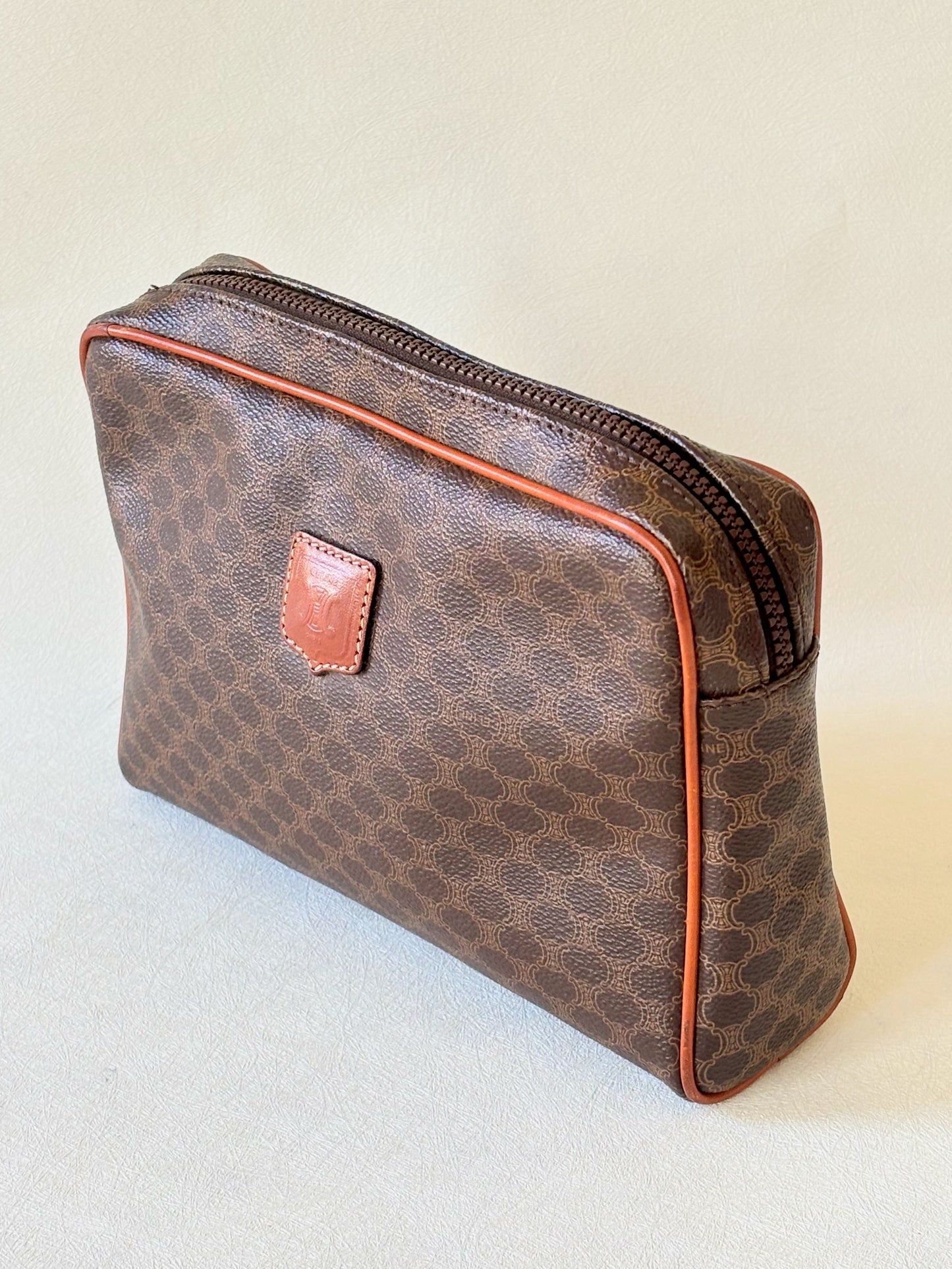 CÉLINE Pochette Triomphe