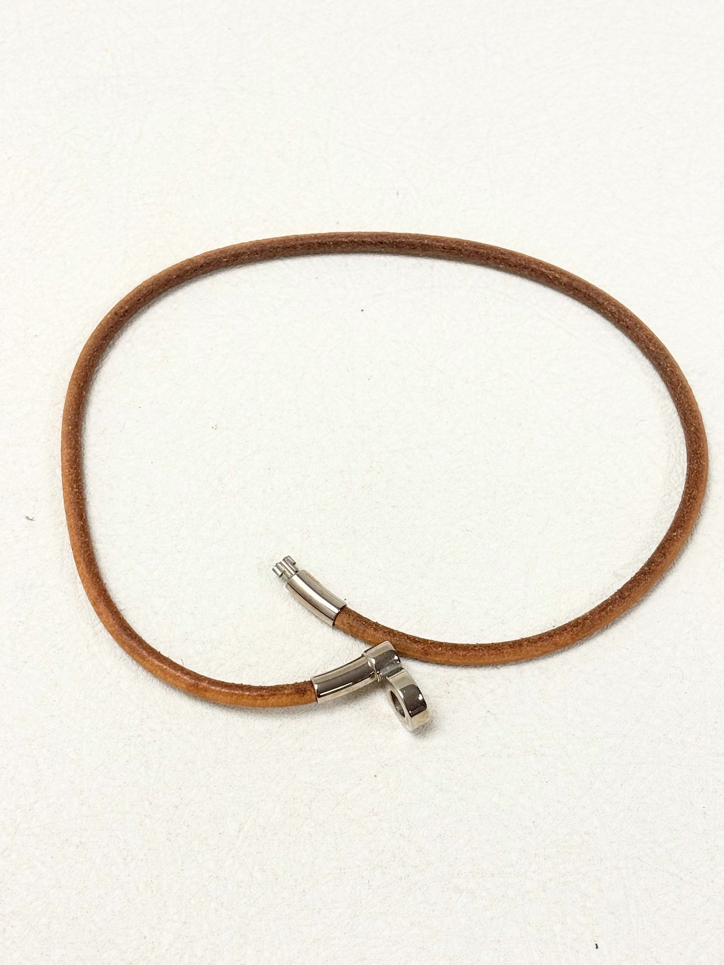 HERMÈS Collier Tour de cou