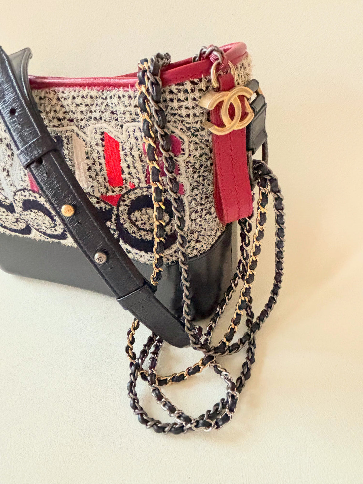 CHANEL Sac Gabrielle Tweed