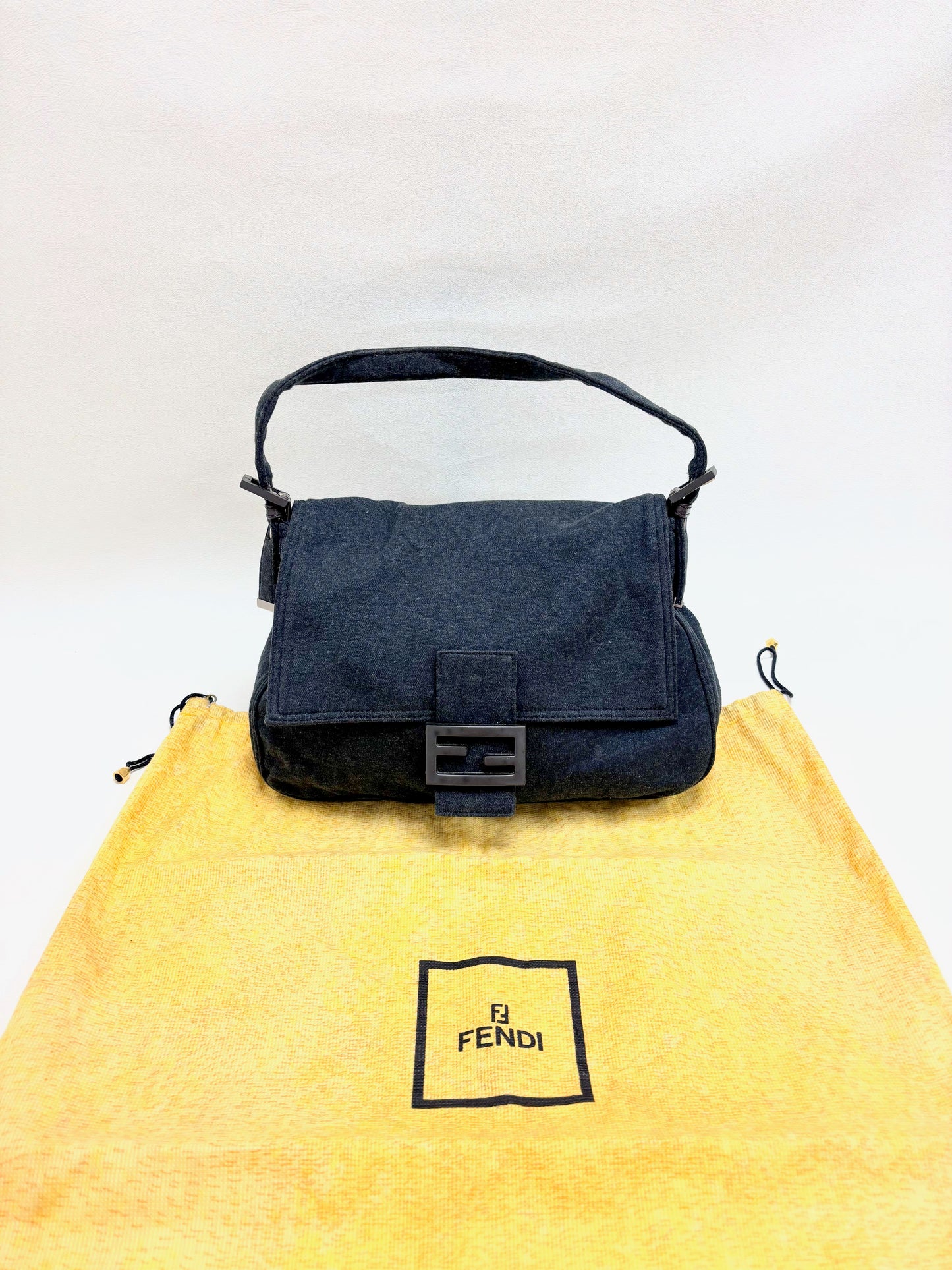 FENDI Sac Mamma Baguette
