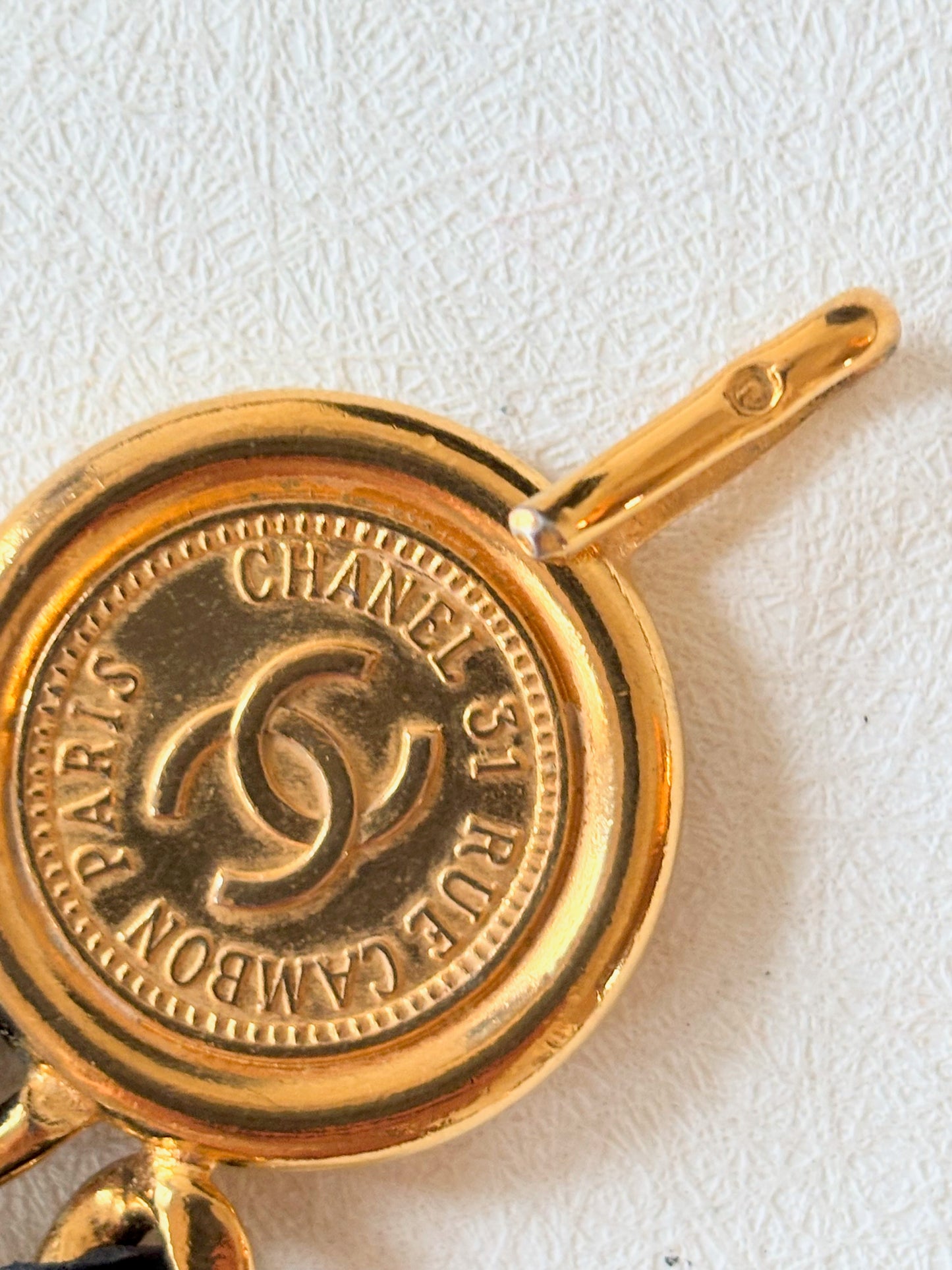 CHANEL Ceinture triple chaîne