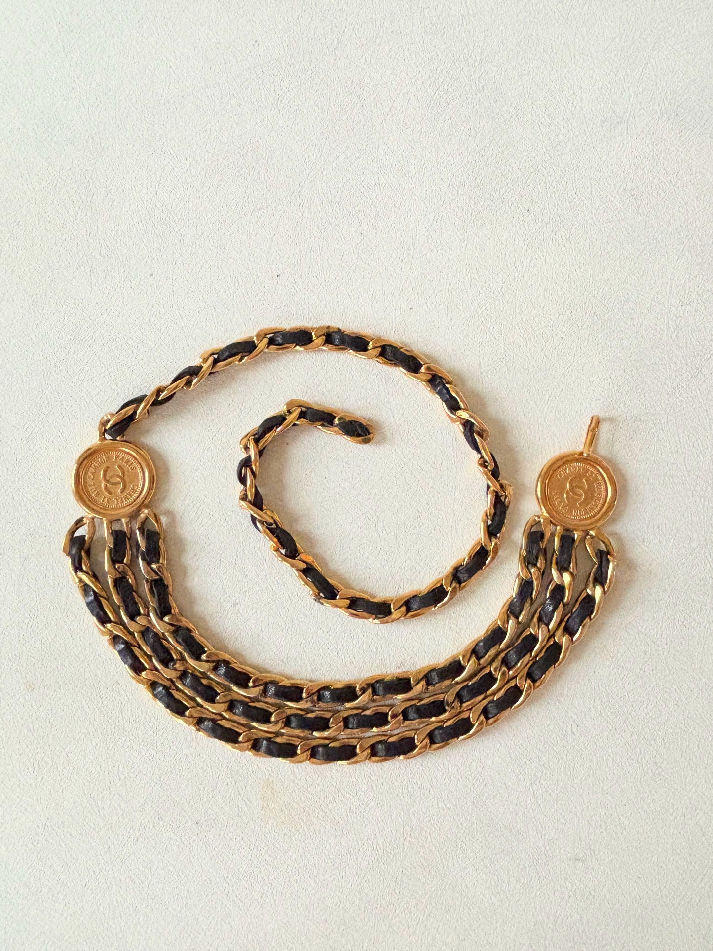 CHANEL Ceinture triple chaîne