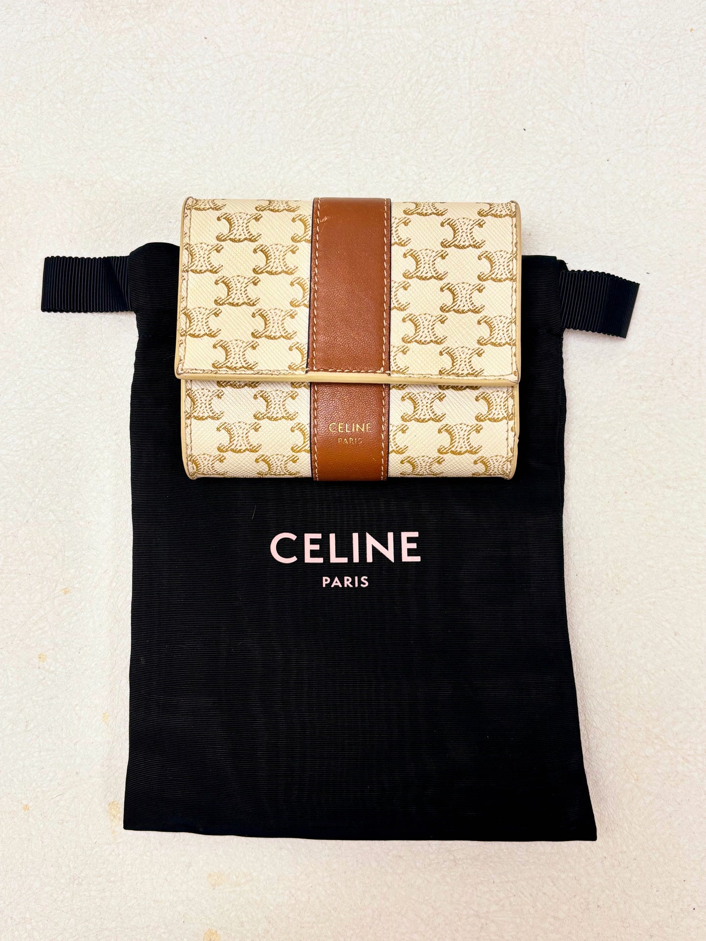 CÉLINE Portefeuille Triomphe