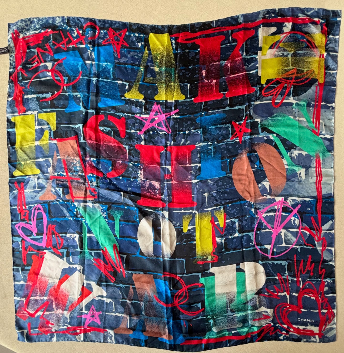 CHANEL Carré Graffiti
