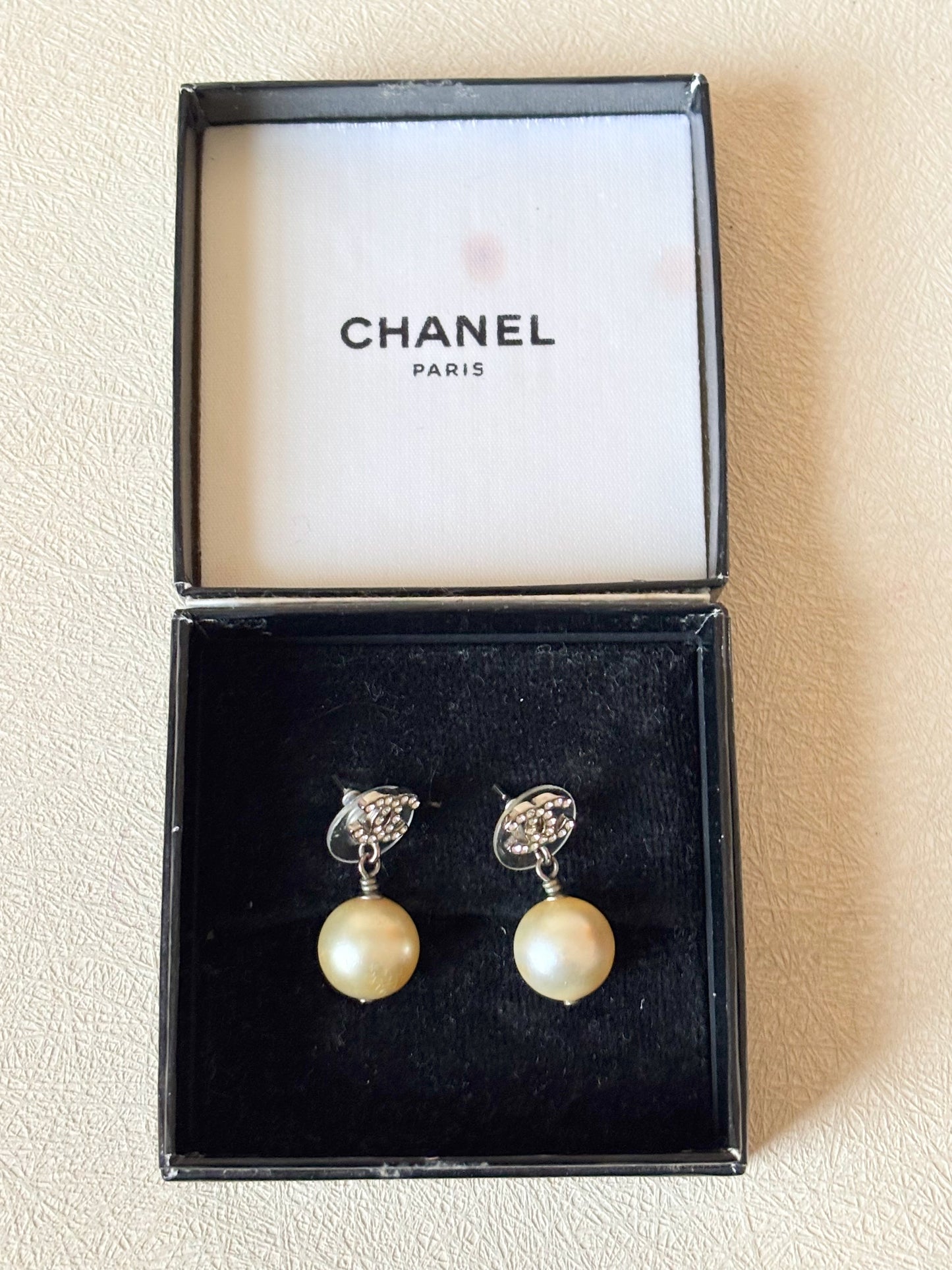 CHANEL Boucles d'oreilles