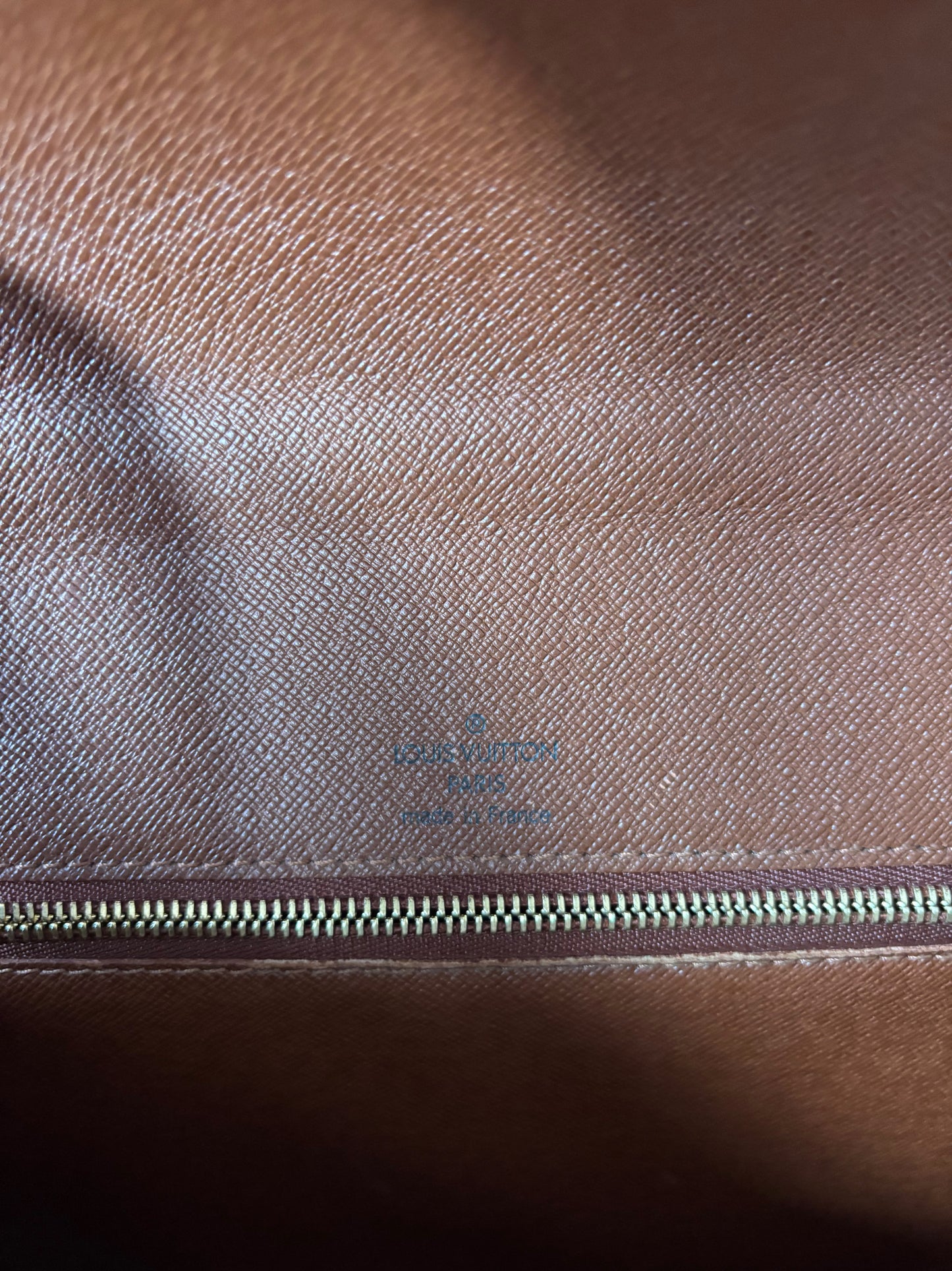 LOUIS VUITTON Sac Monceau 28