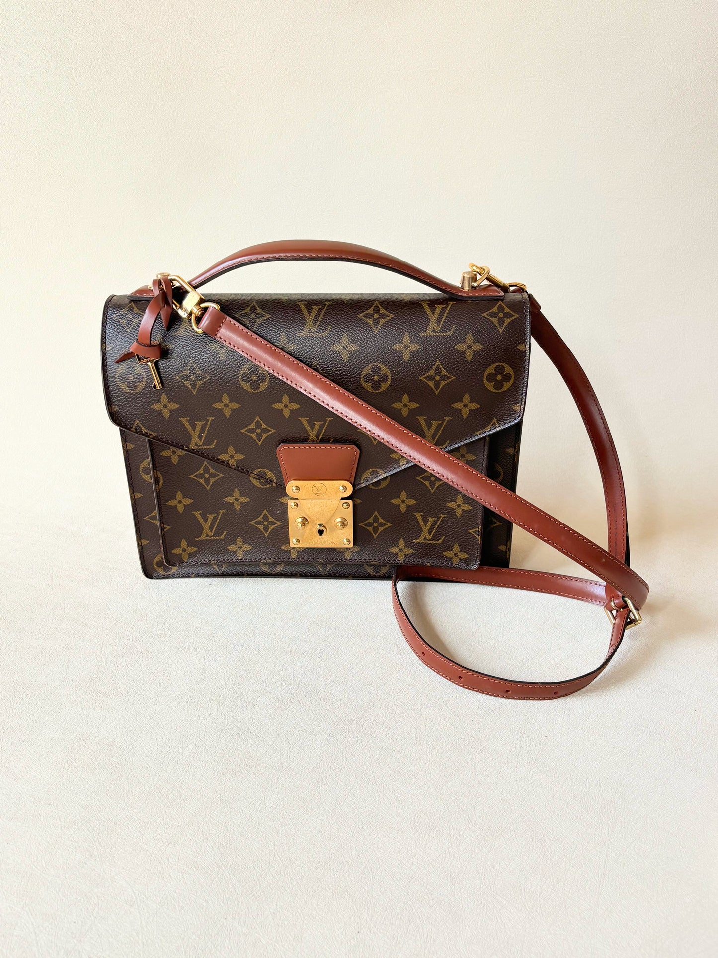 LOUIS VUITTON Sac Monceau 28