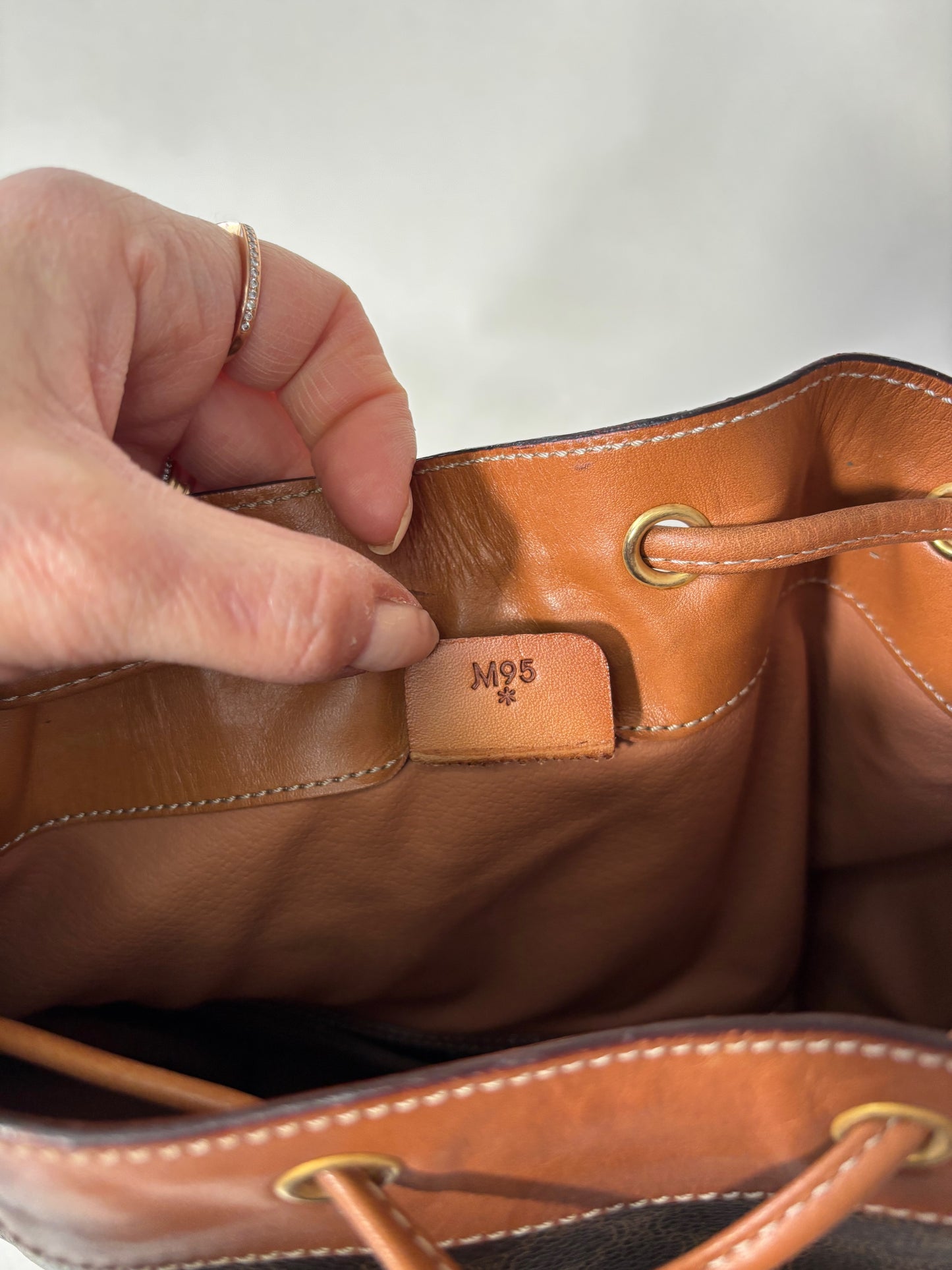 CÉLINE Sac Seau Triomphe