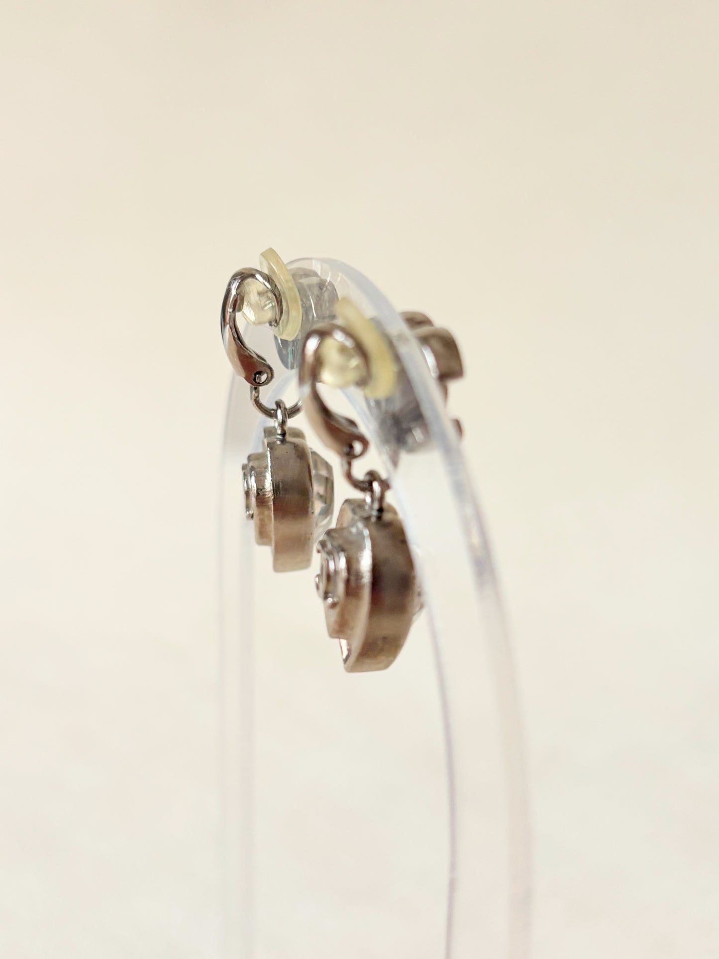 CHANEL Boucles d'oreilles coeurs