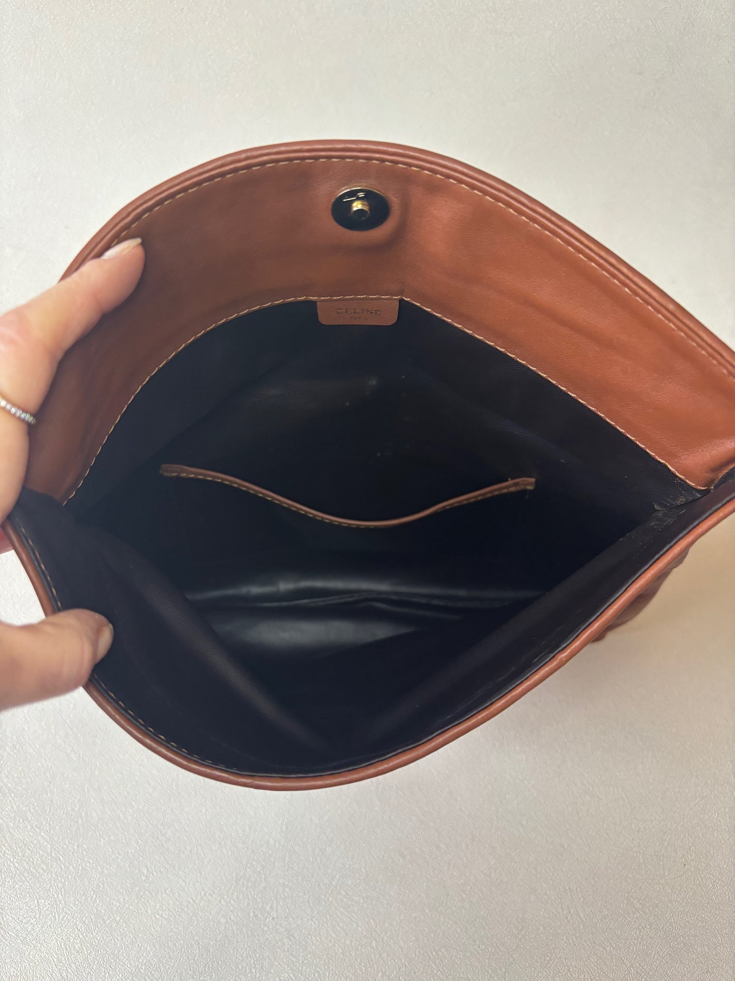 CÉLINE Pochette Triomphe