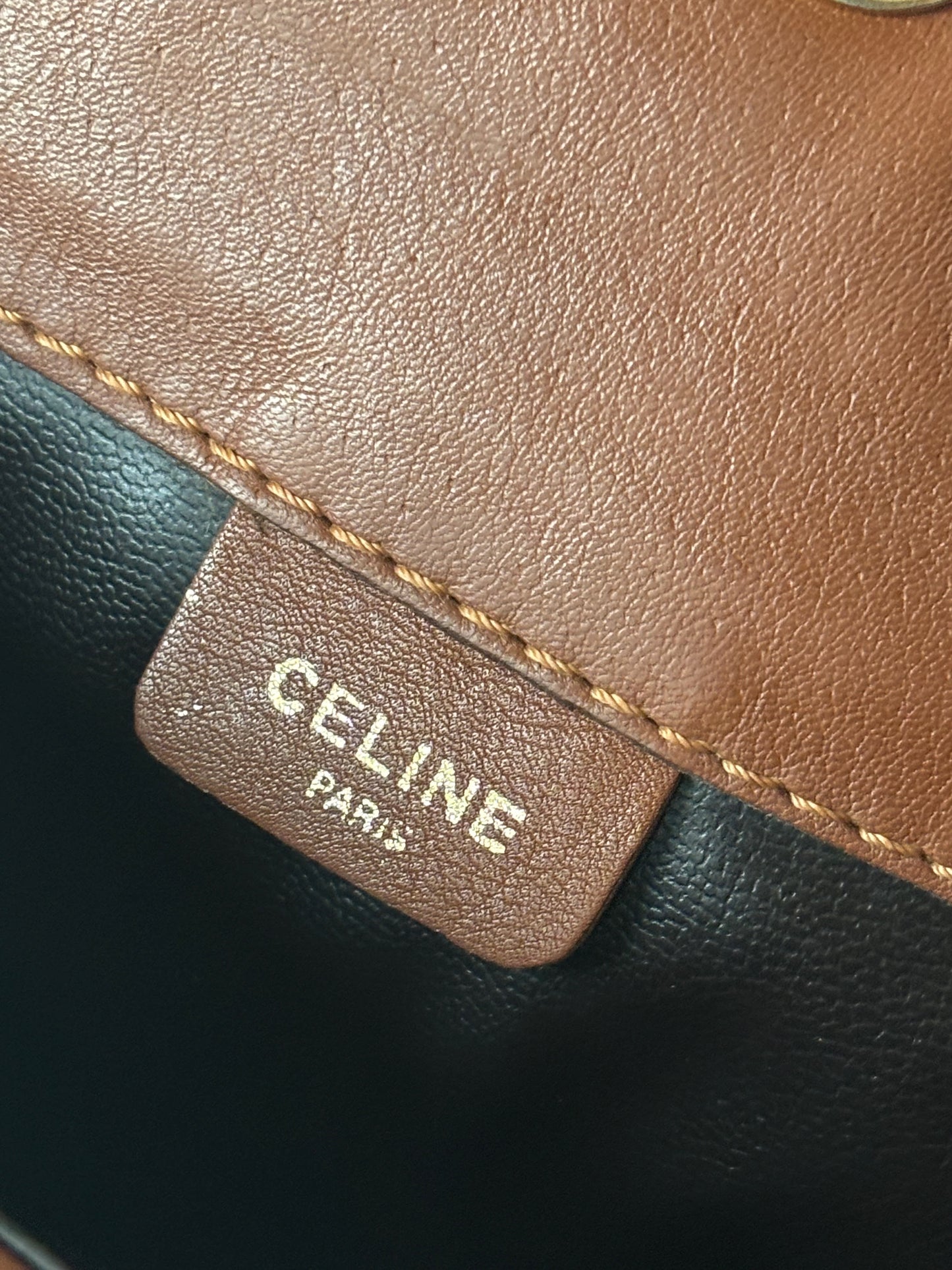 CÉLINE Pochette Triomphe