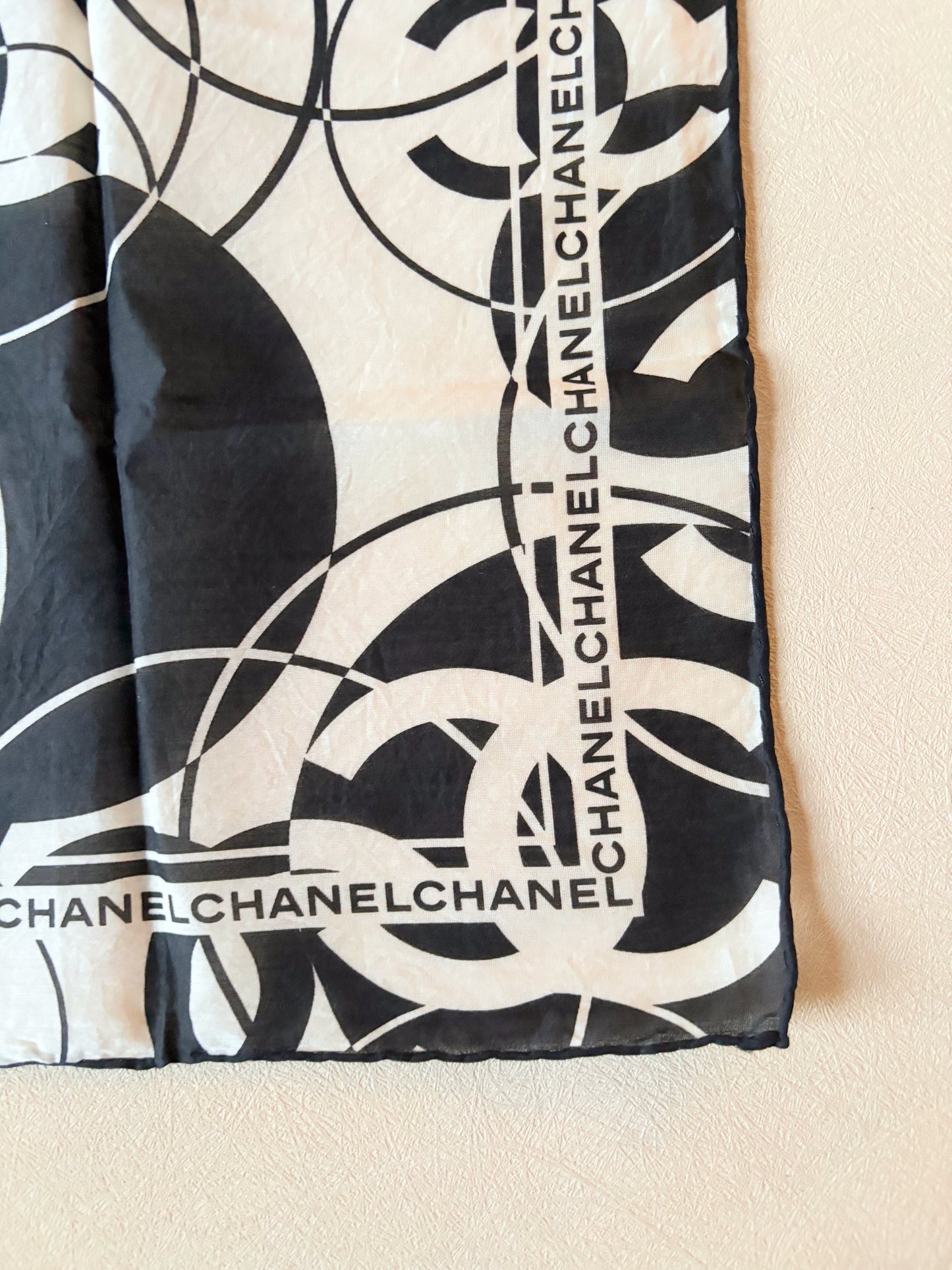 CHANEL Carré coton et soie