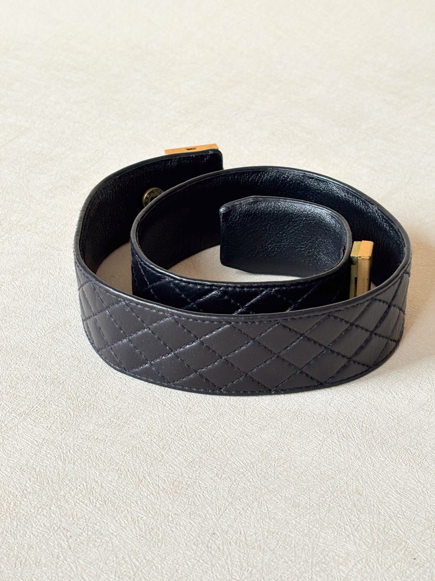 CHANEL Ceinture cuir 1994