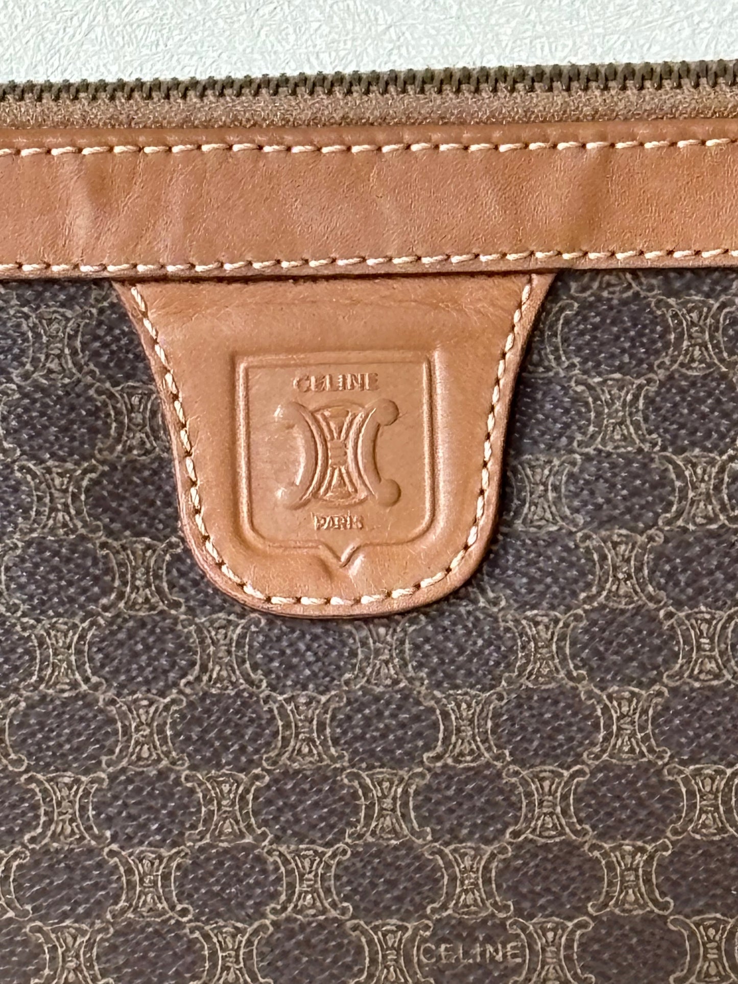 CÉLINE Pochette Triomphe