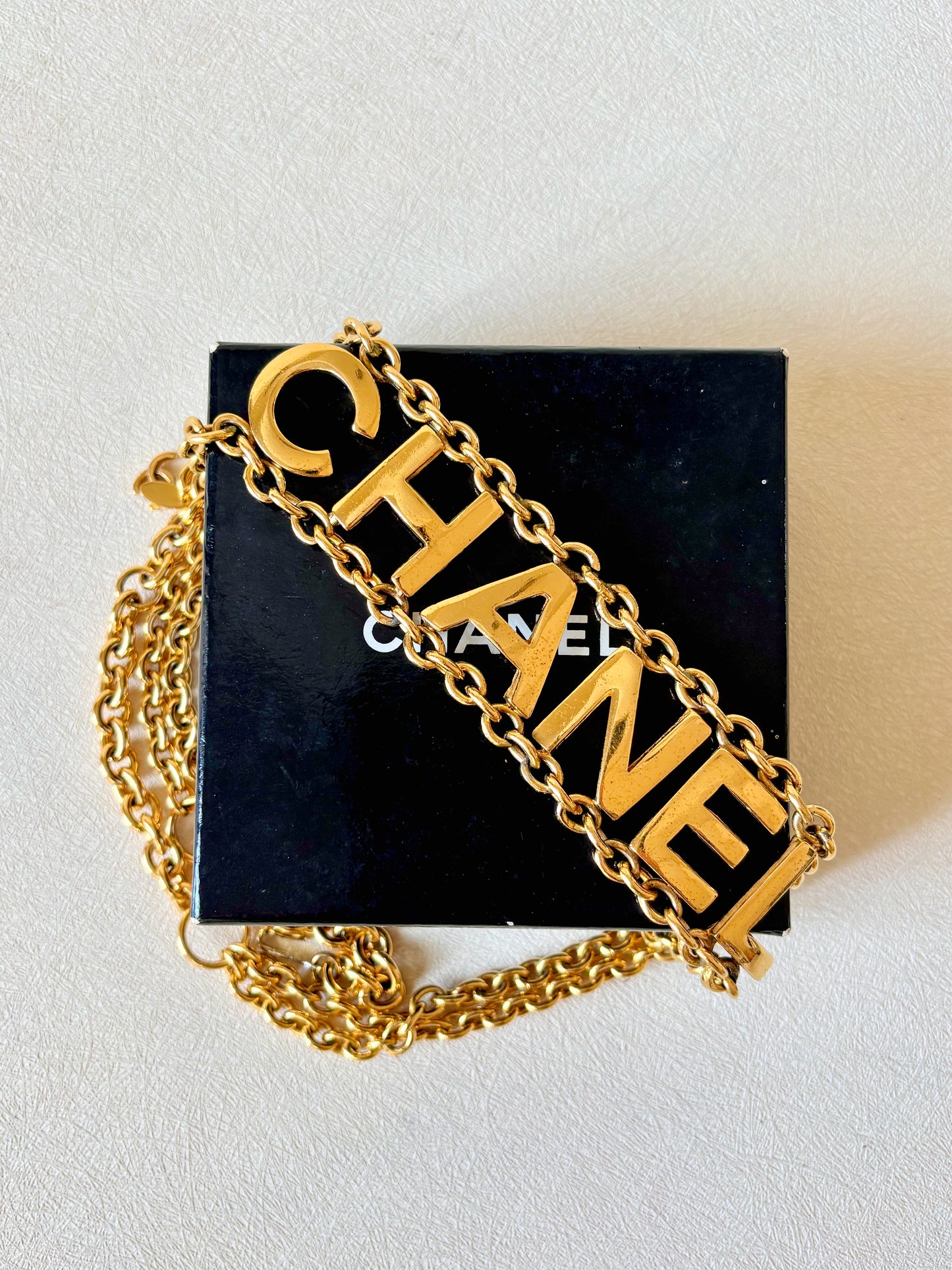 CHANEL Ceinture Lettres