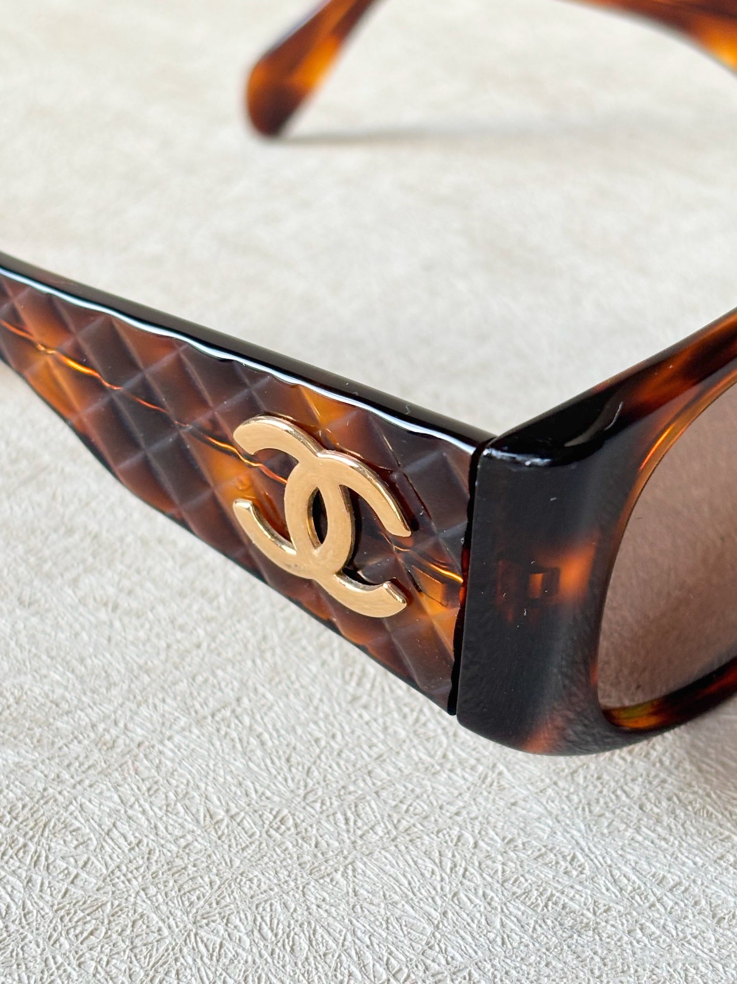 CHANEL Lunettes de soleil