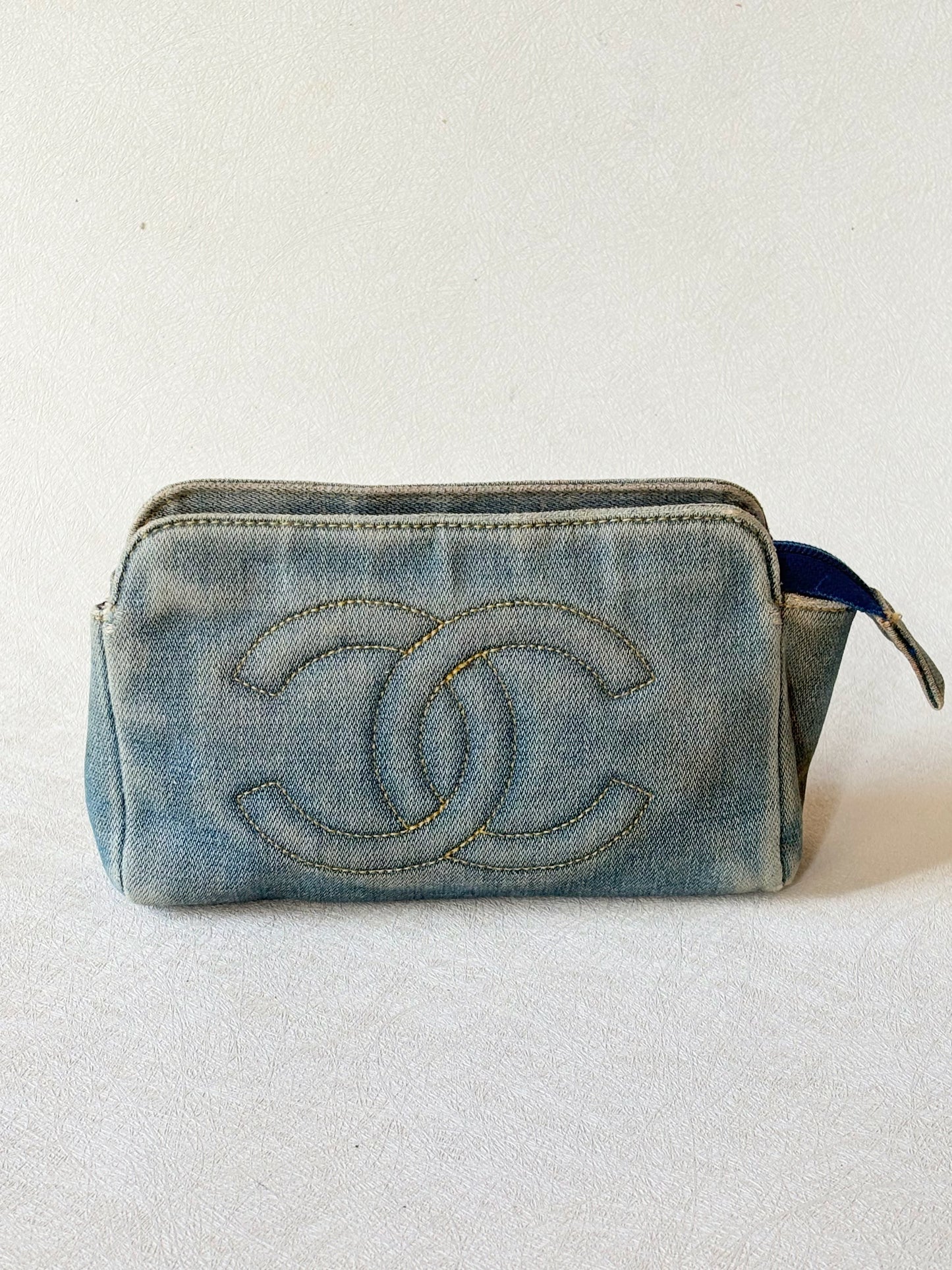 CHANEL Pochette Denim