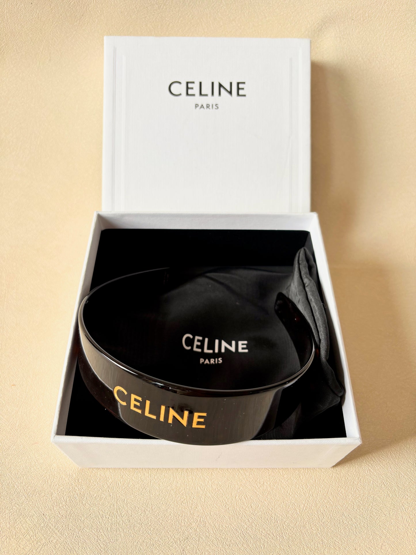 CÉLINE Serre Tête Triomphe