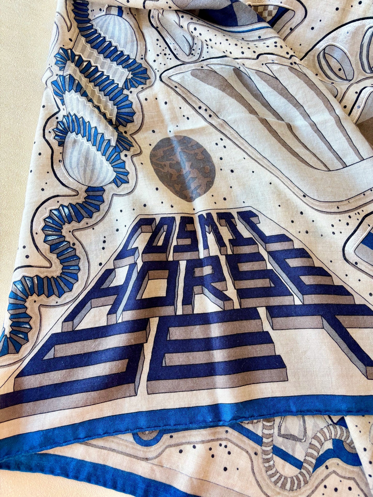 HERMÈS Châle Rectangle Cosmic Horse Set