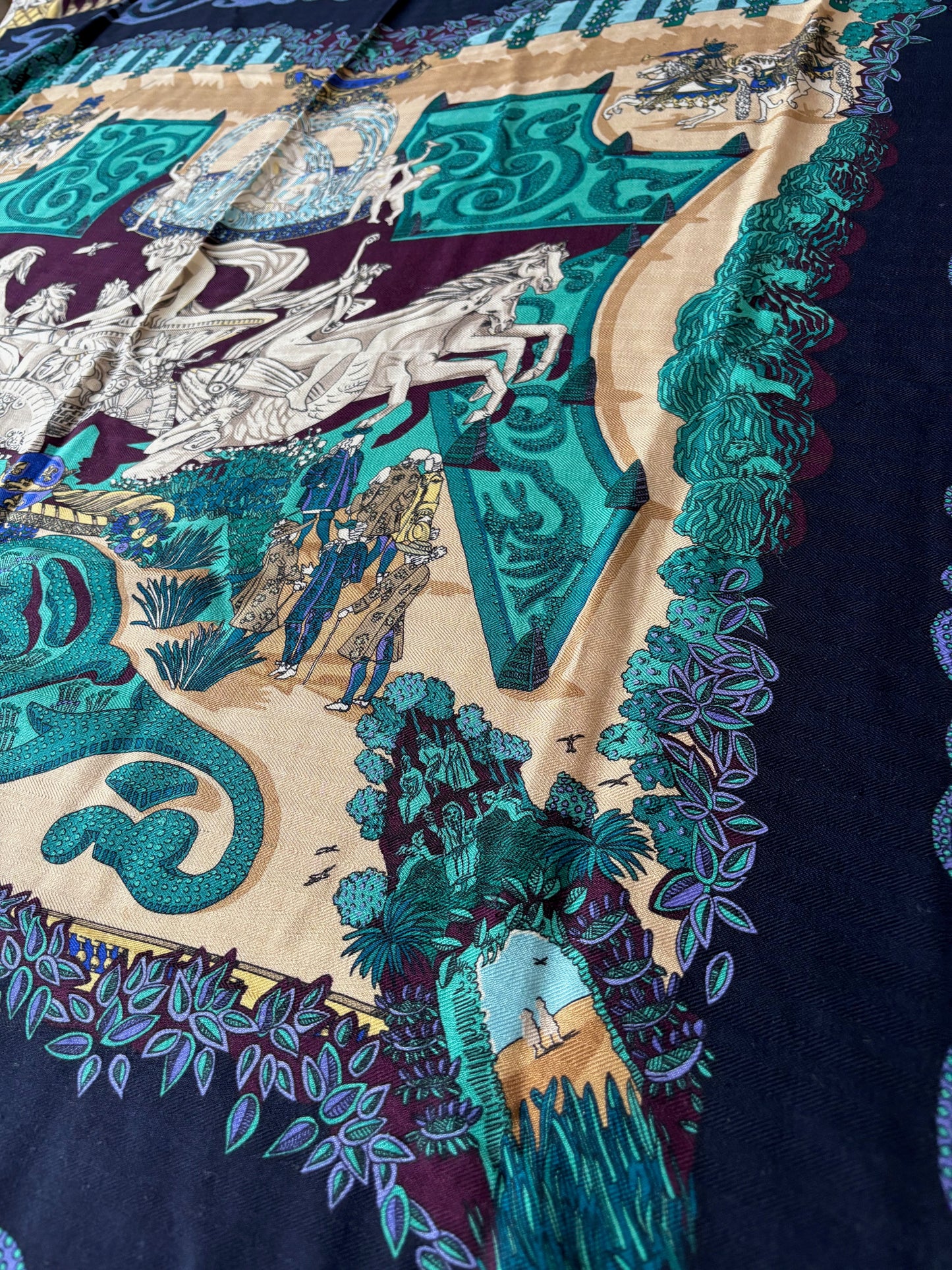 HERMÈS Châle cachemire et soie