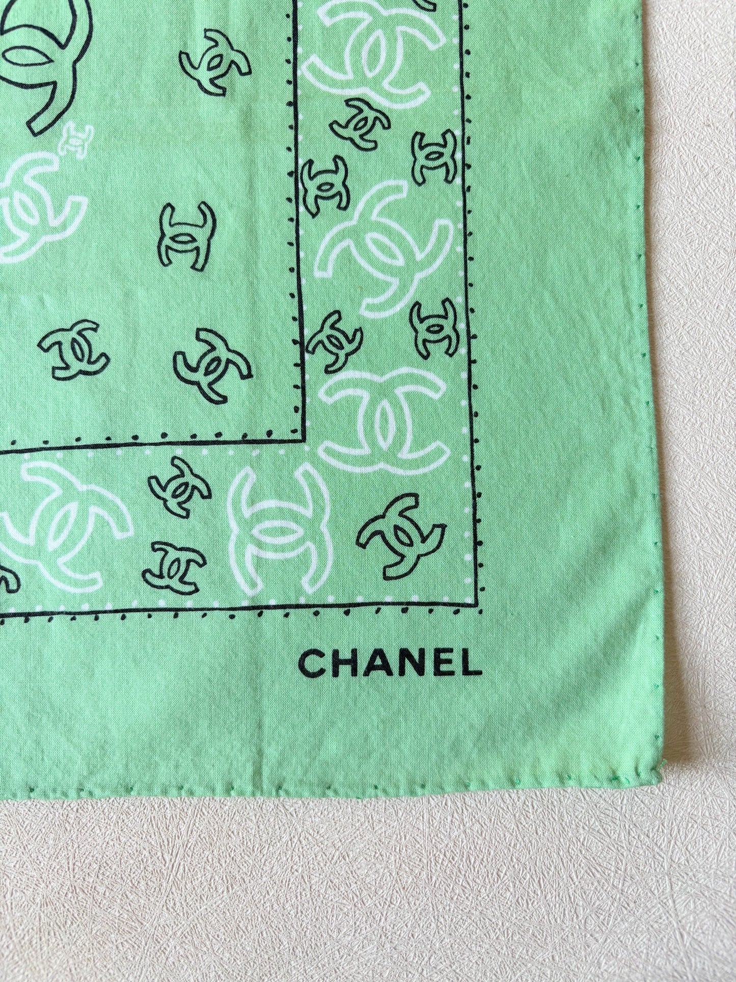 CHANEL Foulard Bandana