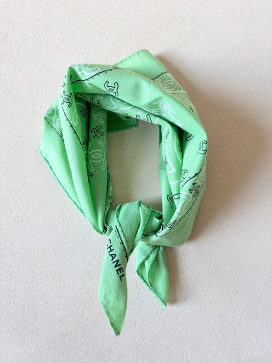 CHANEL Foulard Bandana