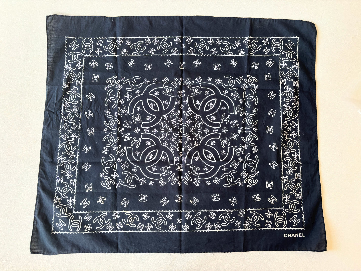 CHANEL Foulard Bandana