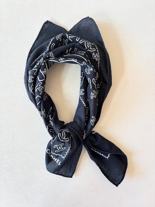 CHANEL Foulard Bandana