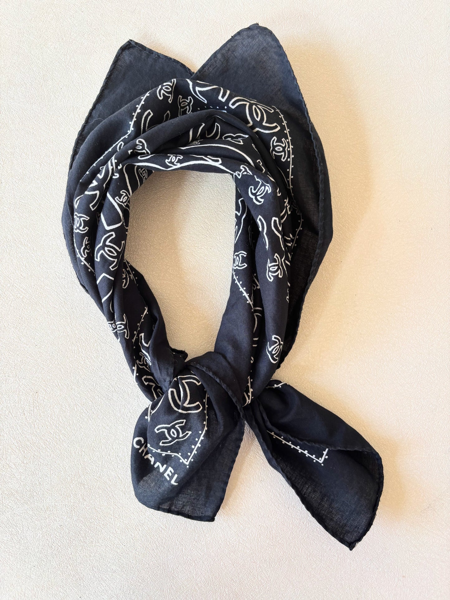 CHANEL Foulard Bandana